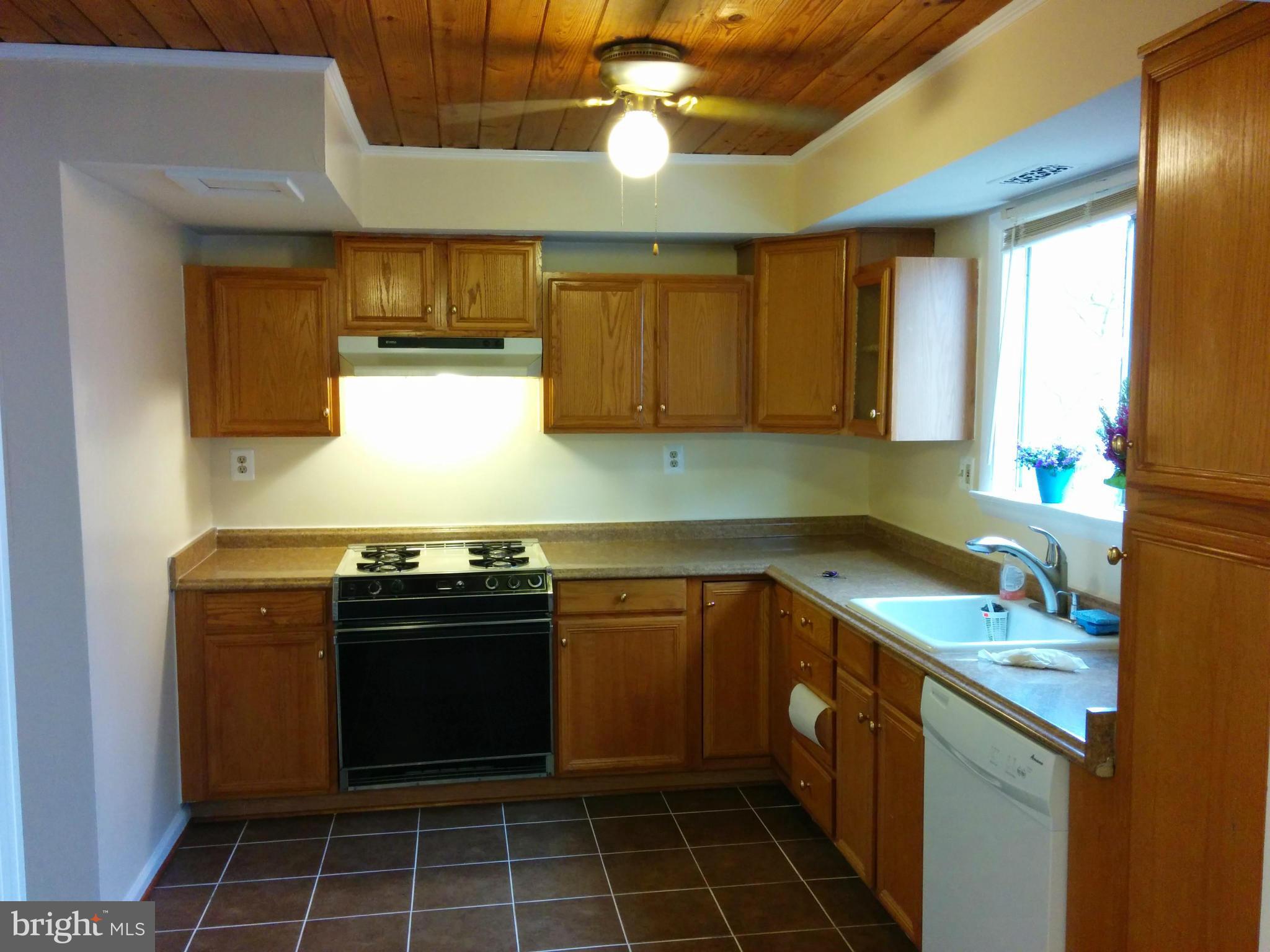 FAIRFAX HERITAGE - Residential Lease