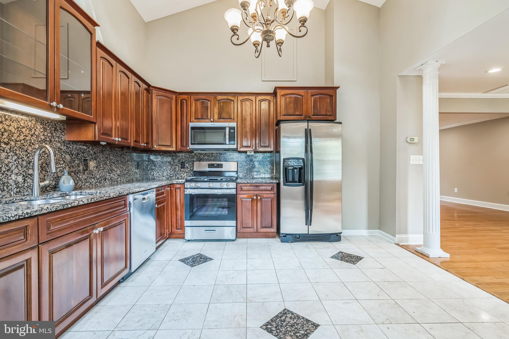 3818 GELDING LANE