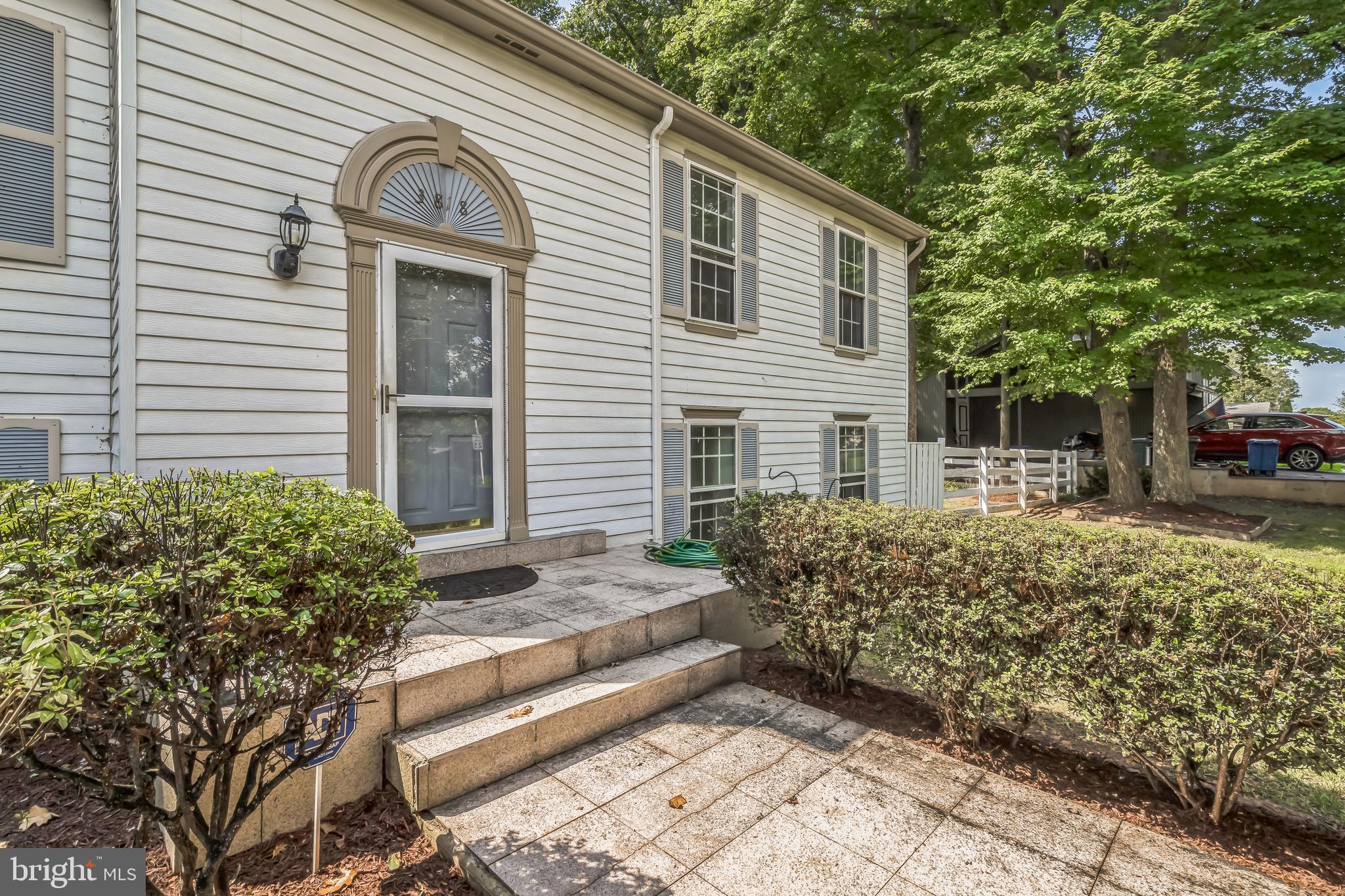3818 GELDING LANE