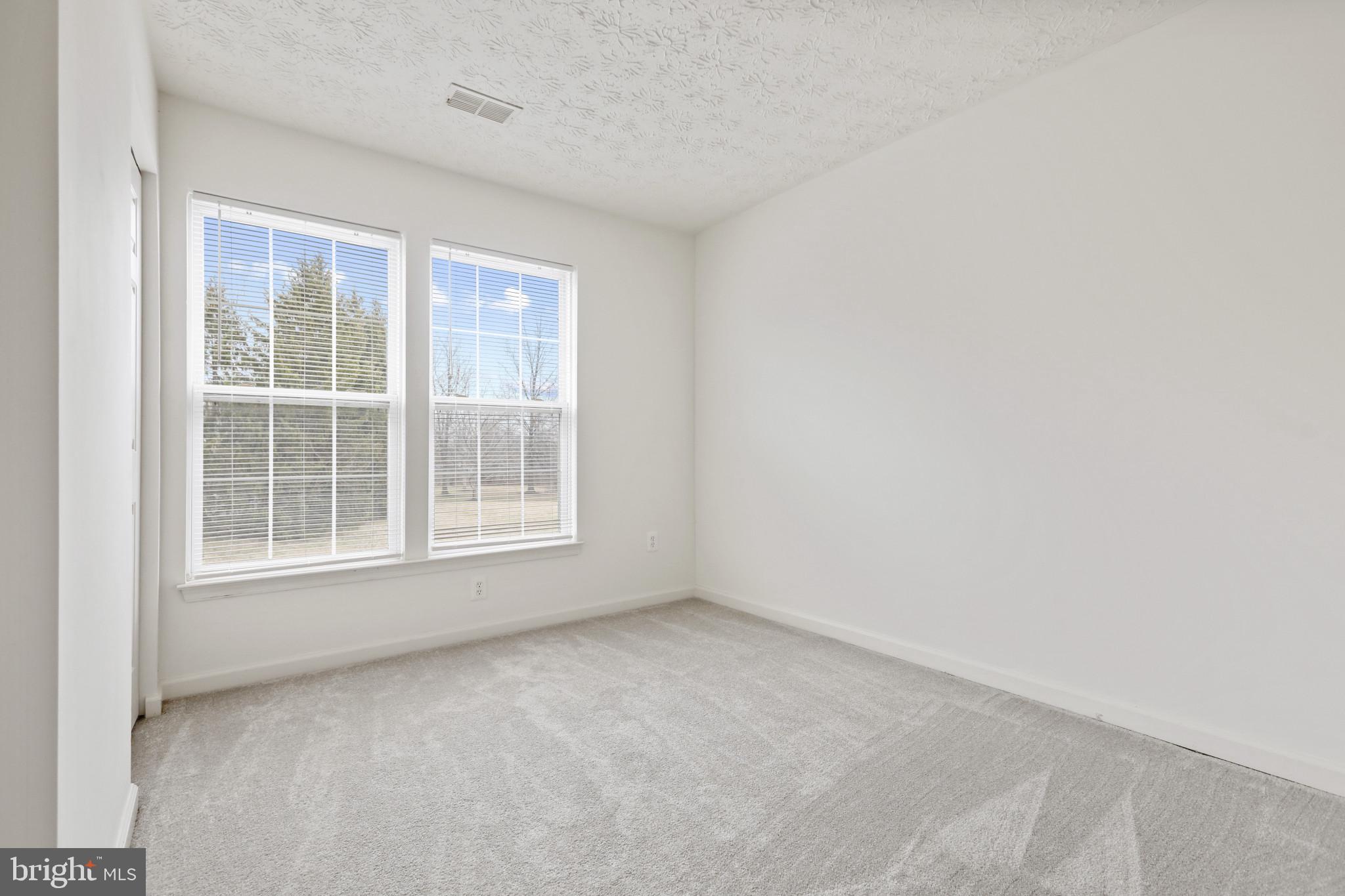 EATON SQUARE - Residential