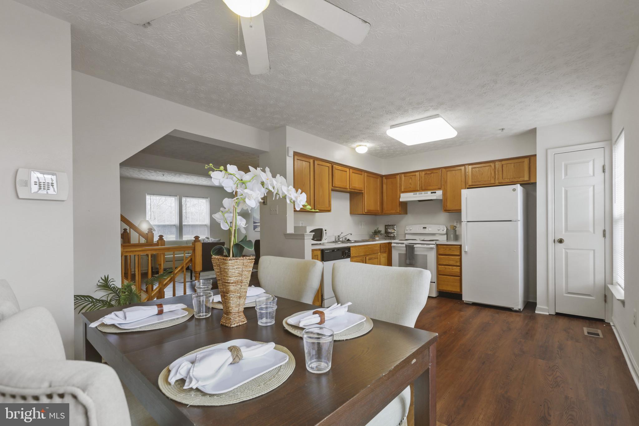 EATON SQUARE - Residential