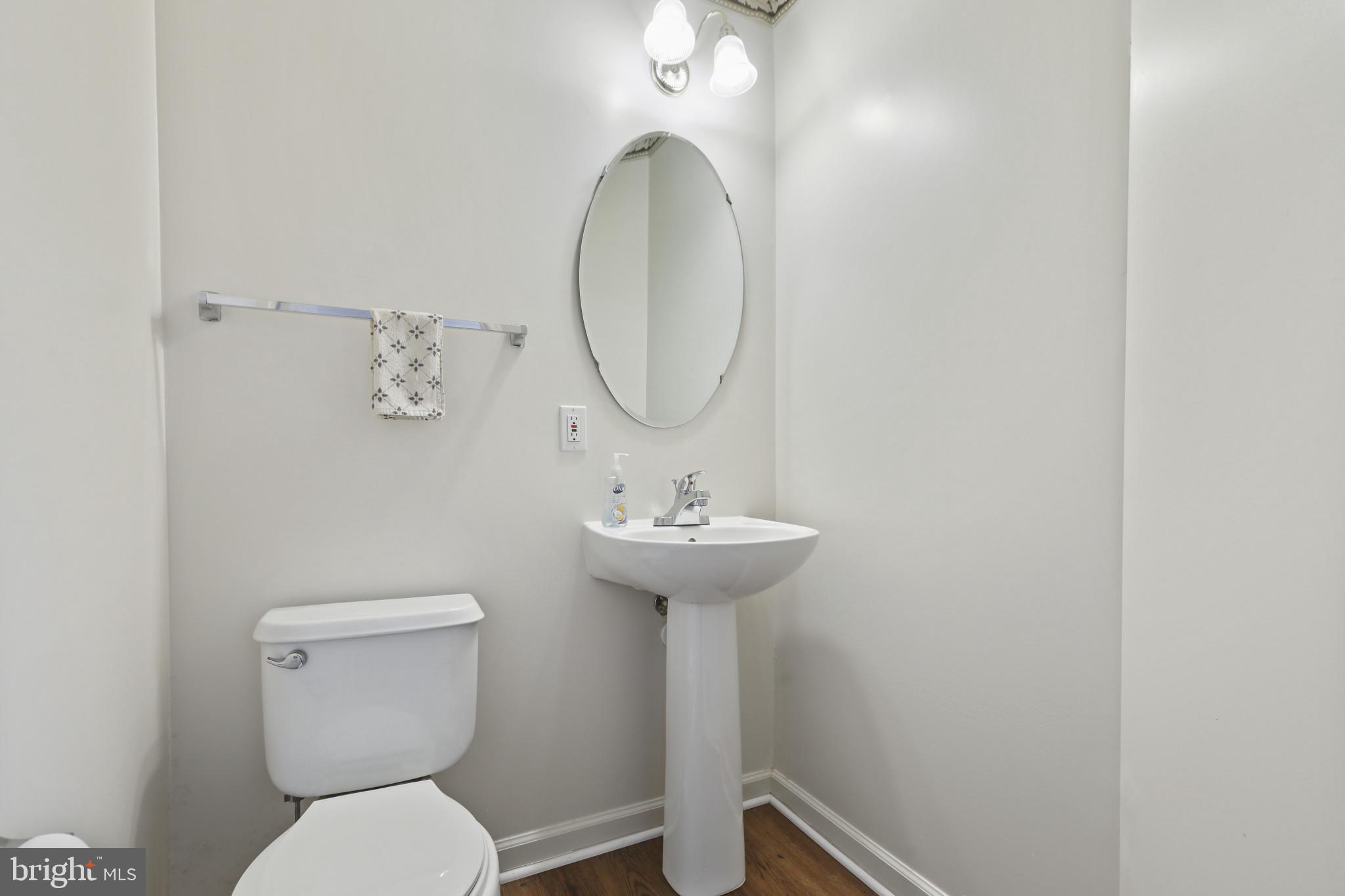 EATON SQUARE - Residential