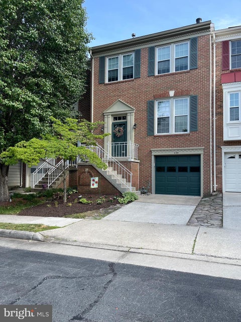 Townhouse For Sale - 4109 Plymbridge Lane<br/> WOODBRIDGE, VA 22192