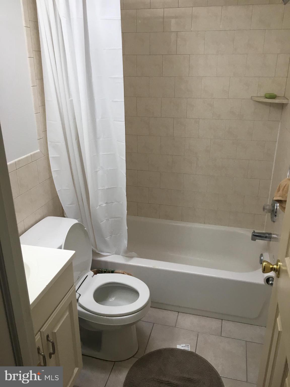 GRADUATE HOSPITAL - Residential Lease