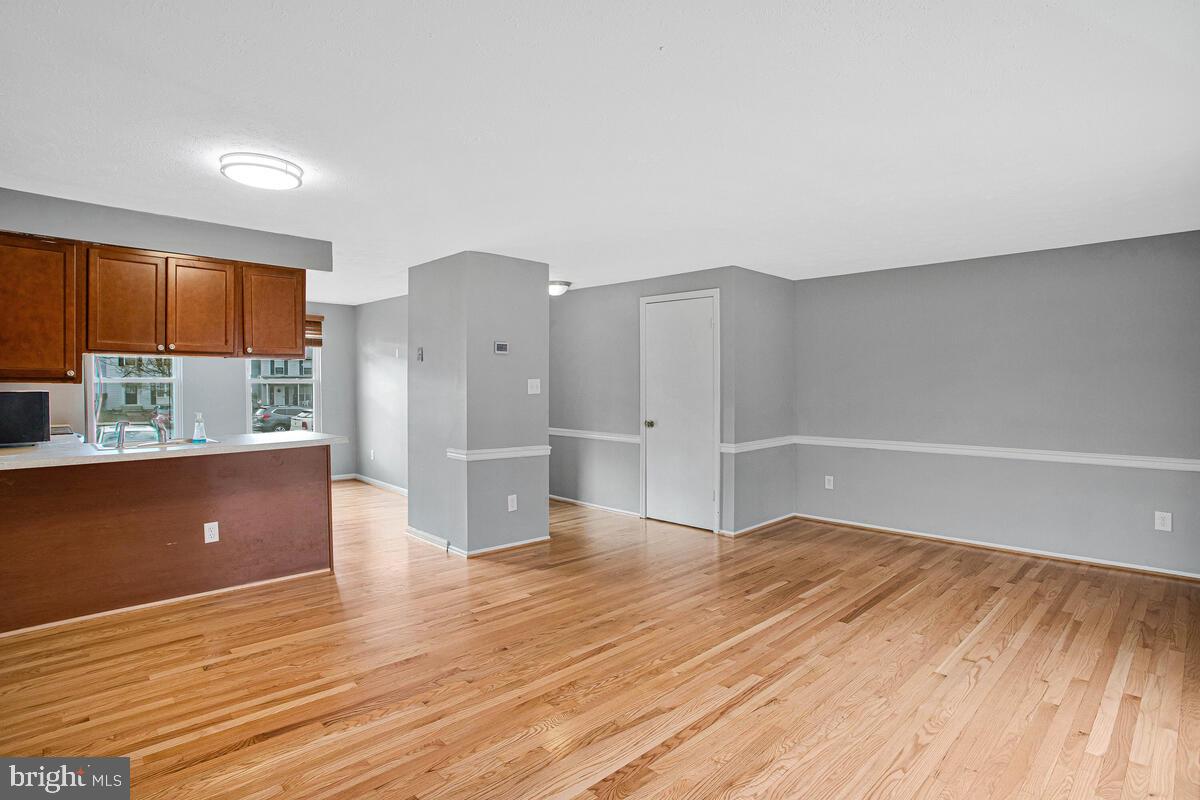 WHISPERING WOODS - Residential