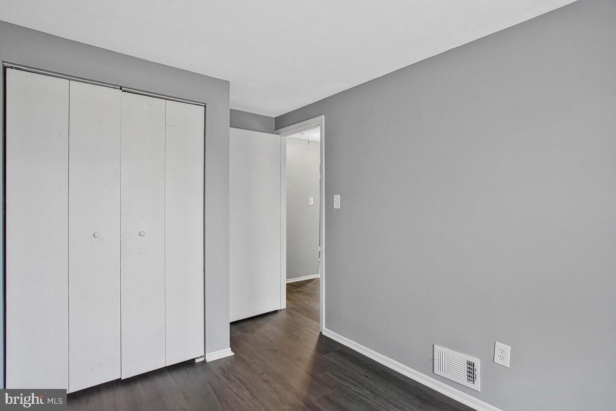 WHISPERING WOODS - Residential