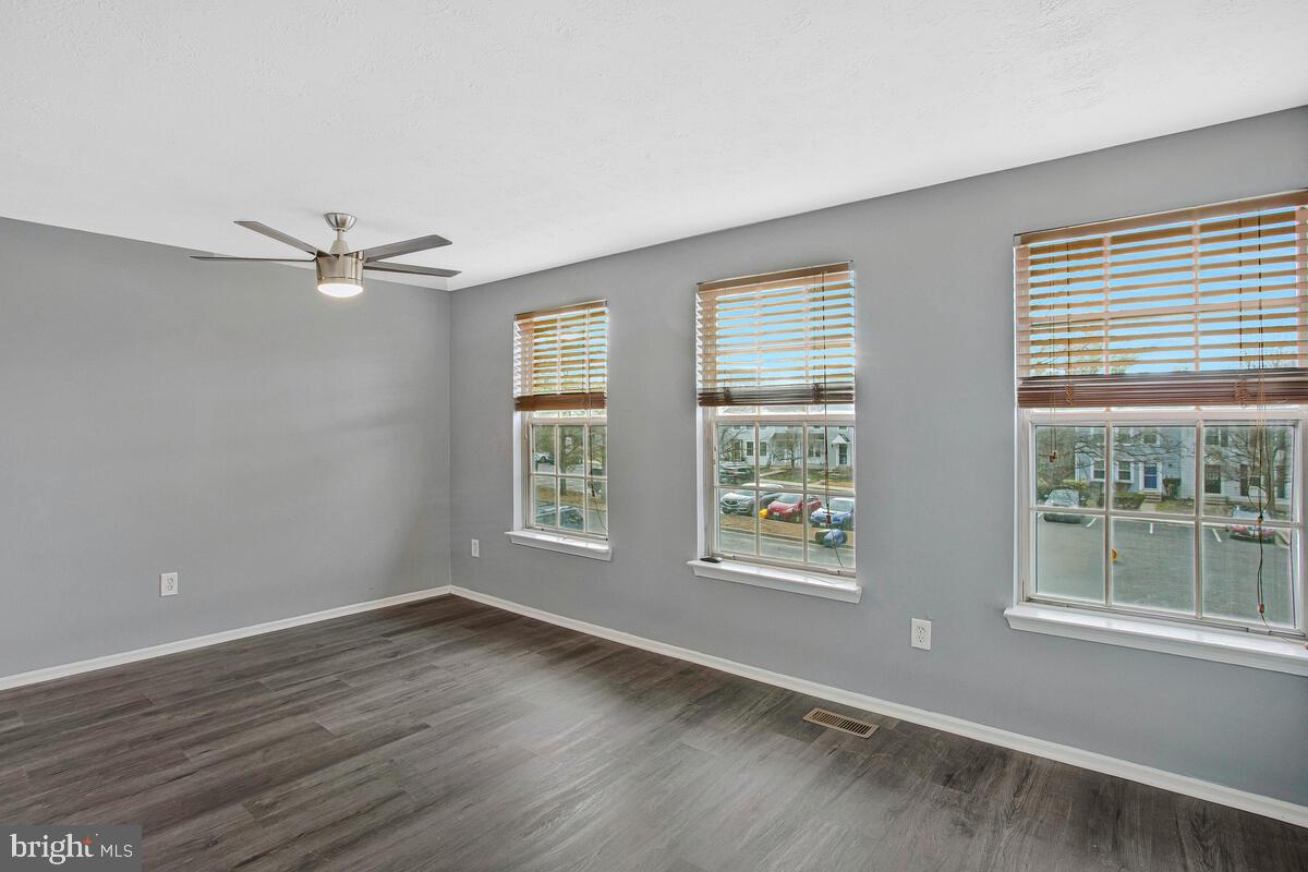 WHISPERING WOODS - Residential