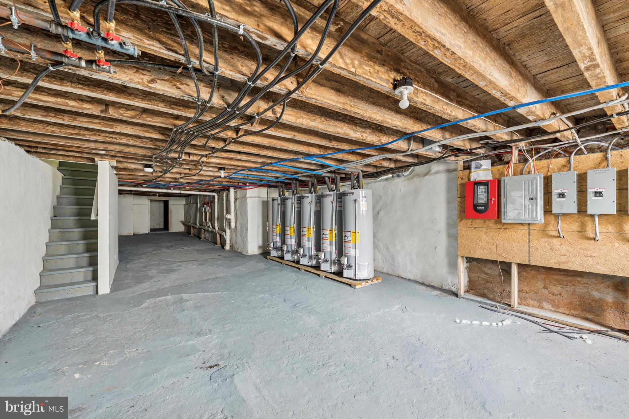 NORTH CENTRAL - Residential Lease