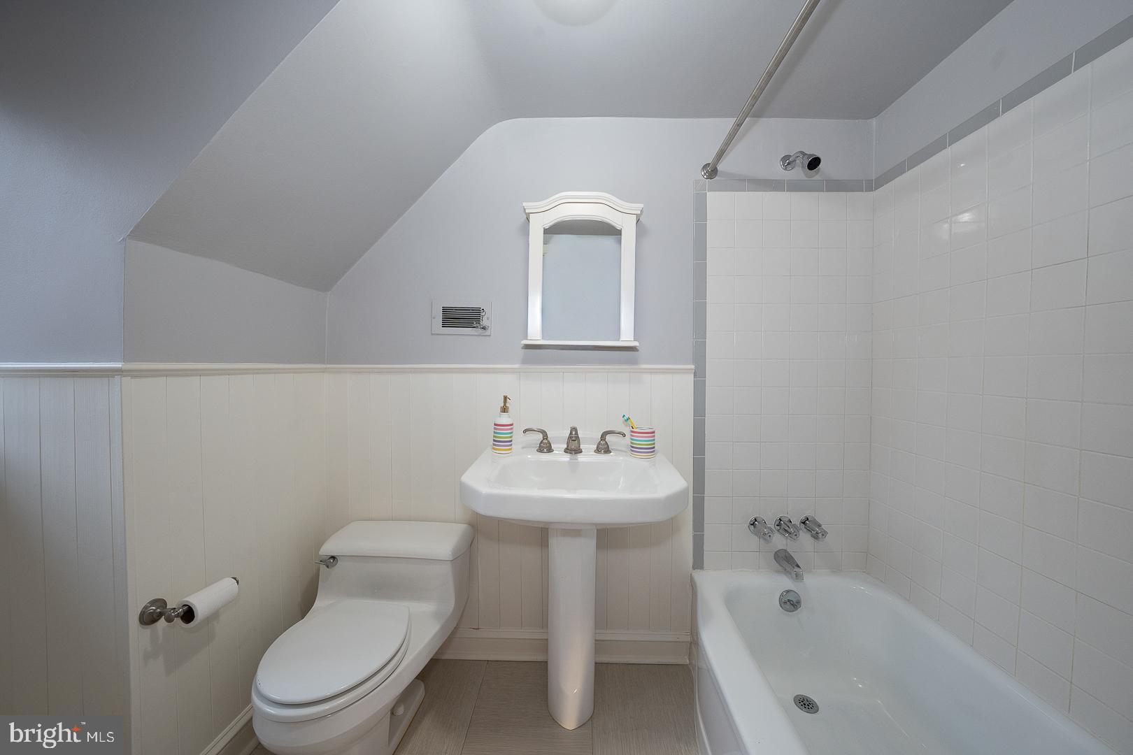 MERION STATION - Residential