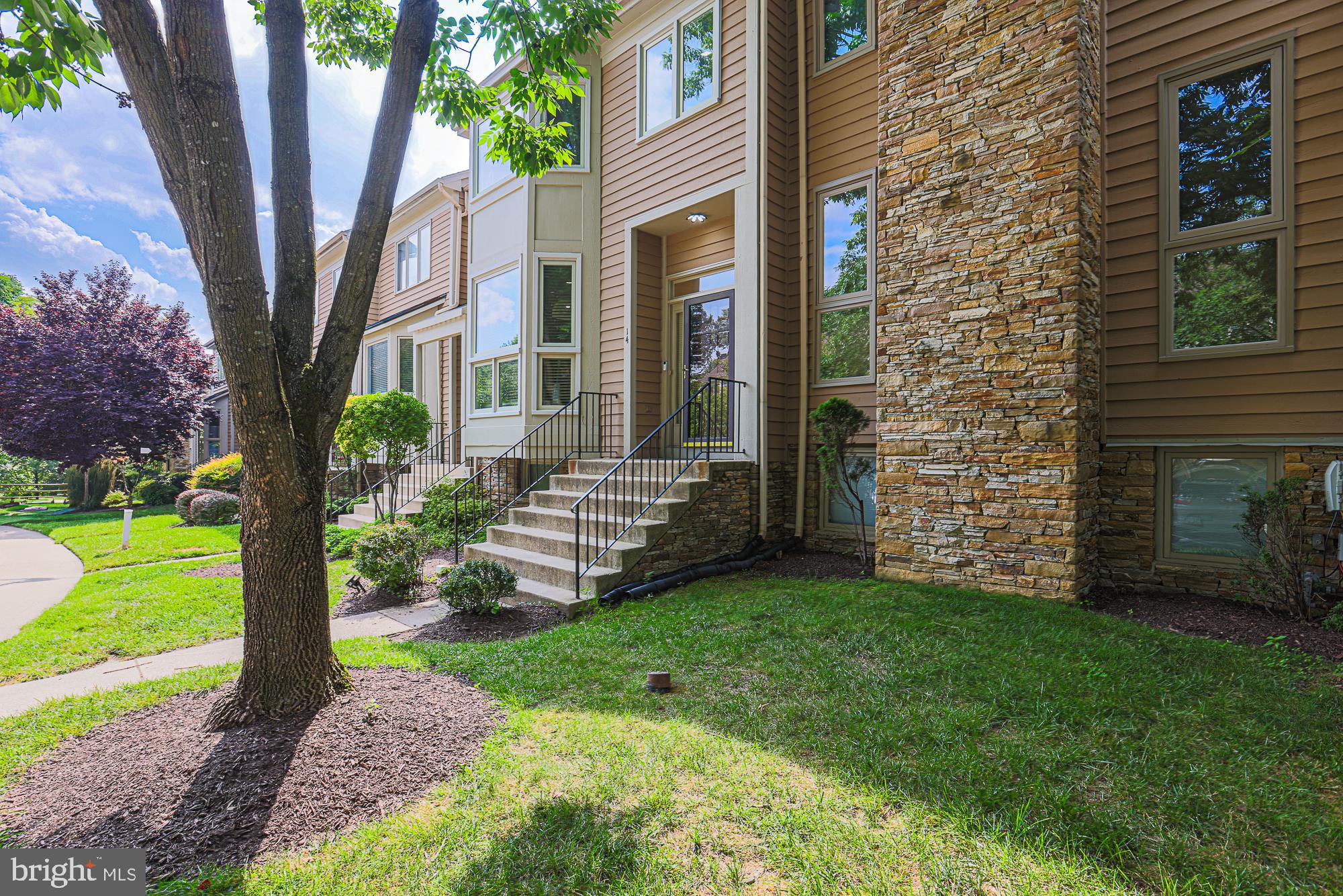 14 TAVERNGREEN COURT