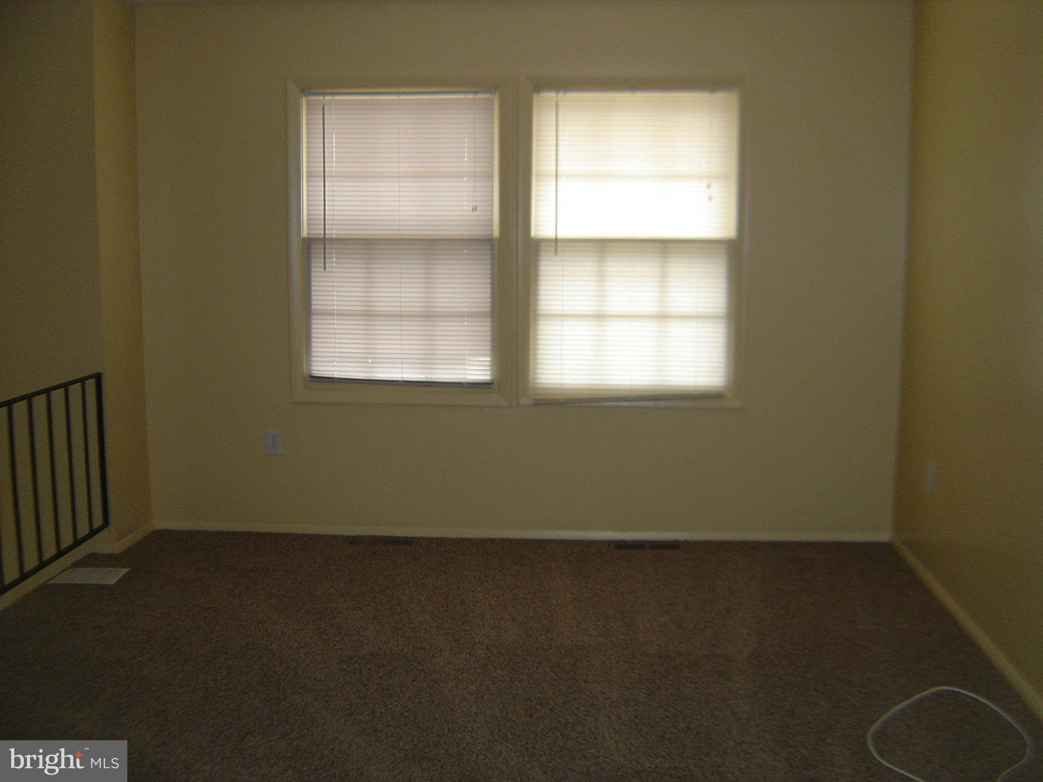 FOUR SEASONS ESTATES - Residential Lease