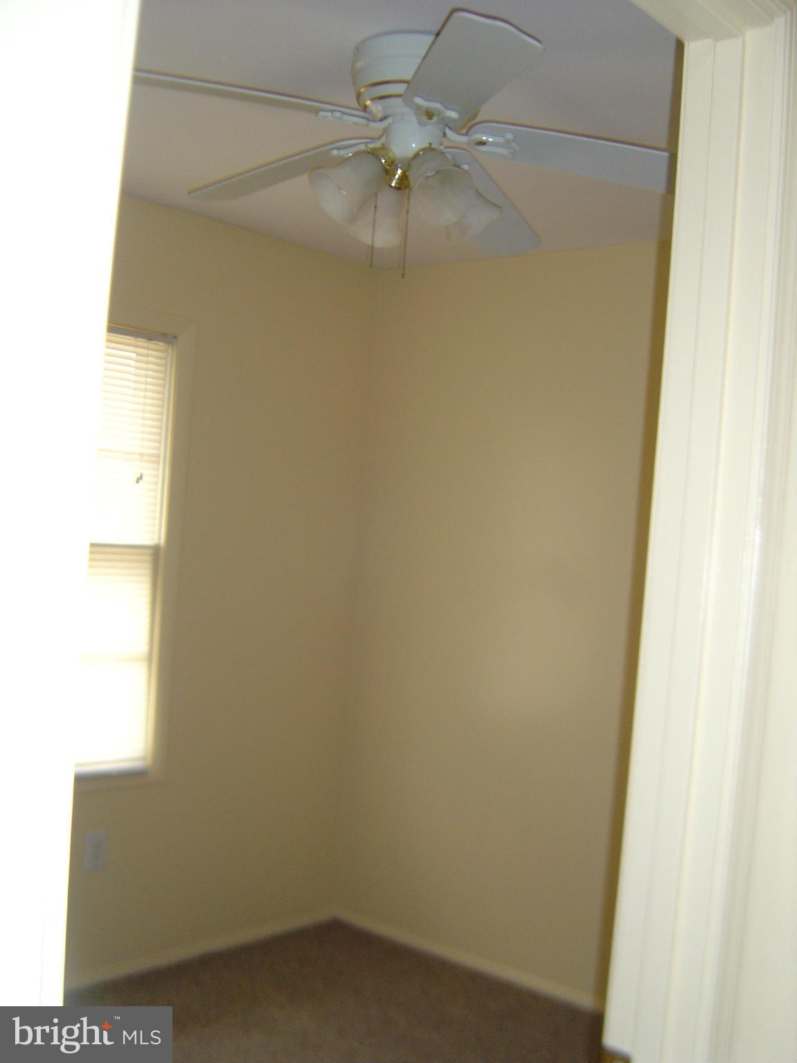 FOUR SEASONS ESTATES - Residential Lease