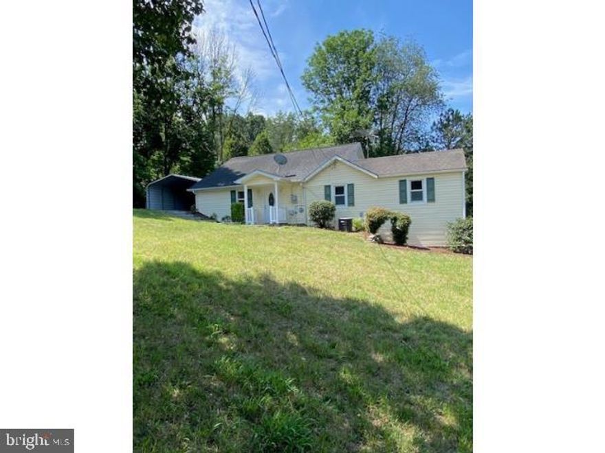 Great investment opportunity!! 3 bed 2 bath home with hardwood floors, just 8 minutes to RMH and 6 minutes to JMU. Close to shopping and downtown Harrisonburg. Awesome quiet location with opportunity for a rental income and no HOA. Had been rented for many years, previous renter just moved out! Home is being sold AS IS.