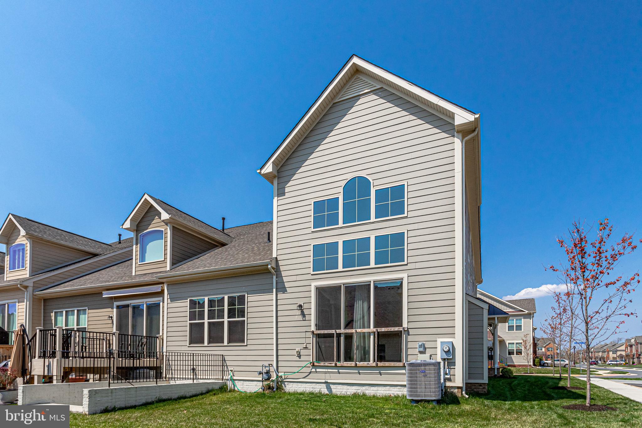 THE VISTAS AT LANSDOWNE - Residential