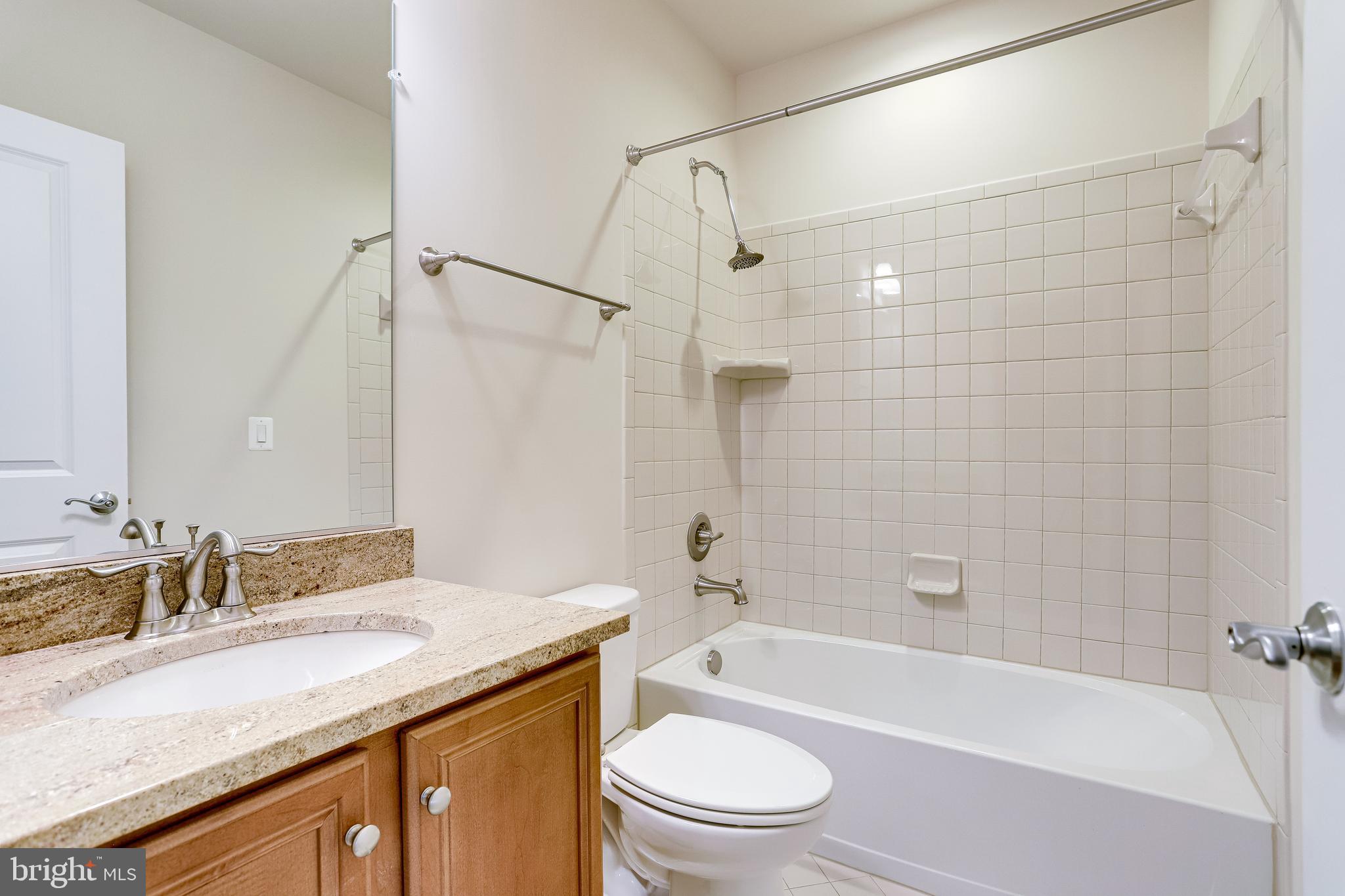 THE VISTAS AT LANSDOWNE - Residential