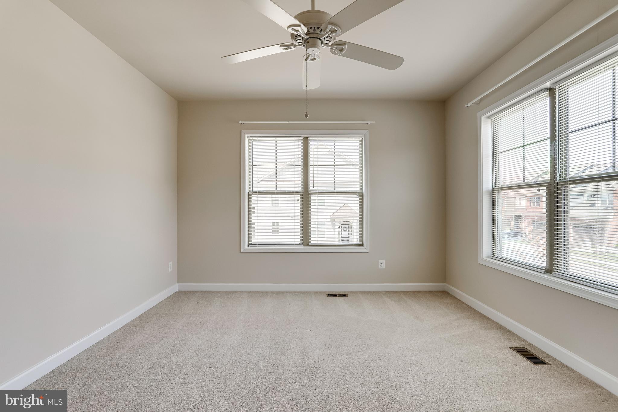 THE VISTAS AT LANSDOWNE - Residential