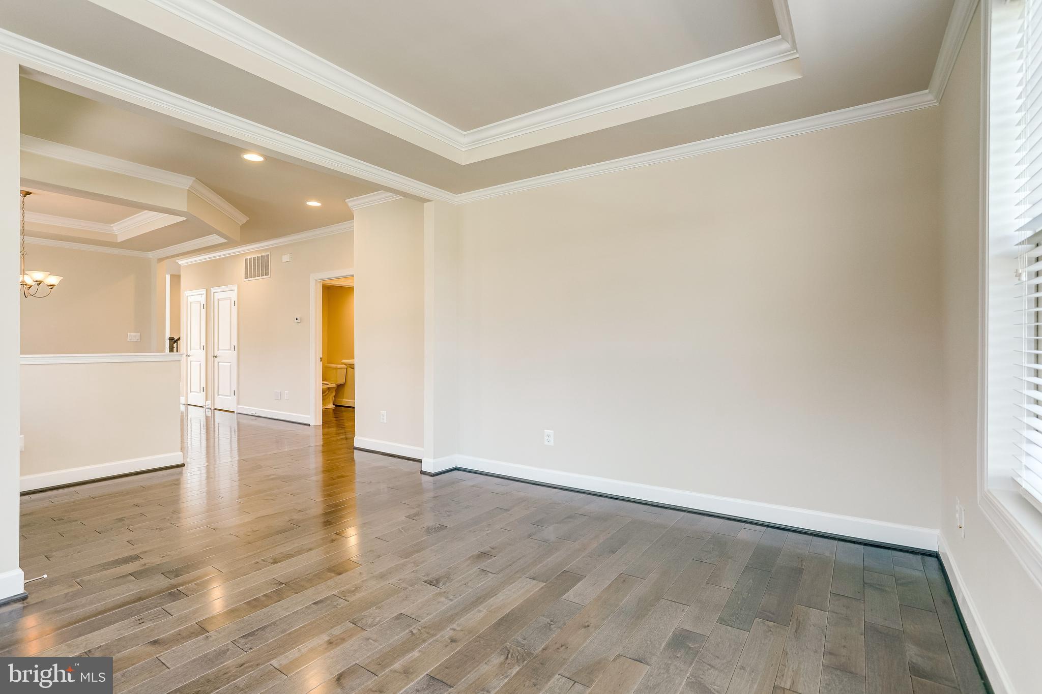 THE VISTAS AT LANSDOWNE - Residential