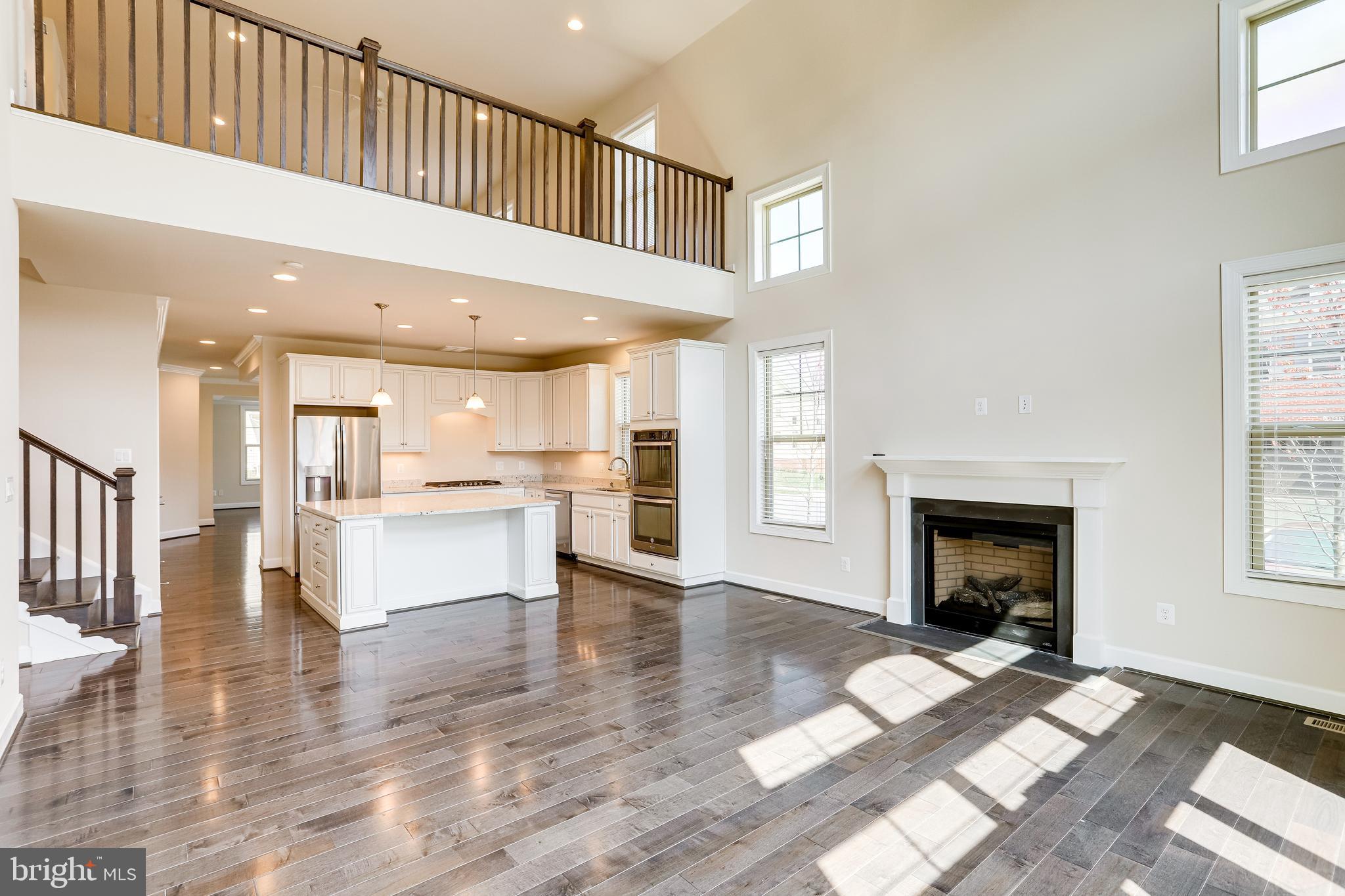 THE VISTAS AT LANSDOWNE - Residential