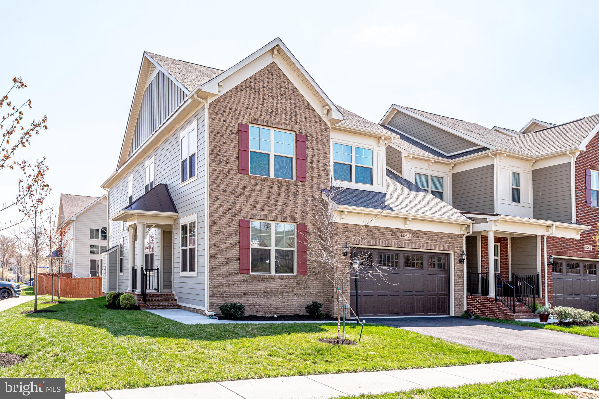 THE VISTAS AT LANSDOWNE - Residential