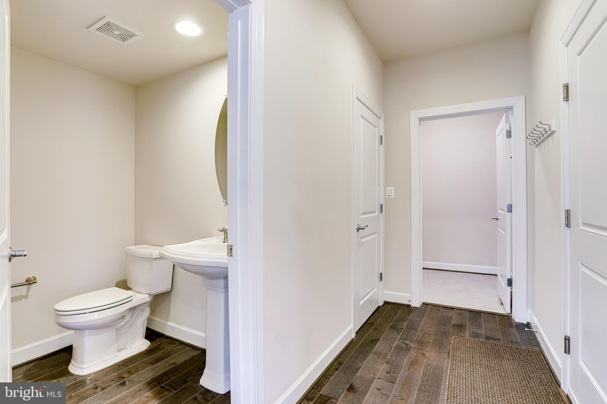 THE VISTAS AT LANSDOWNE - Residential