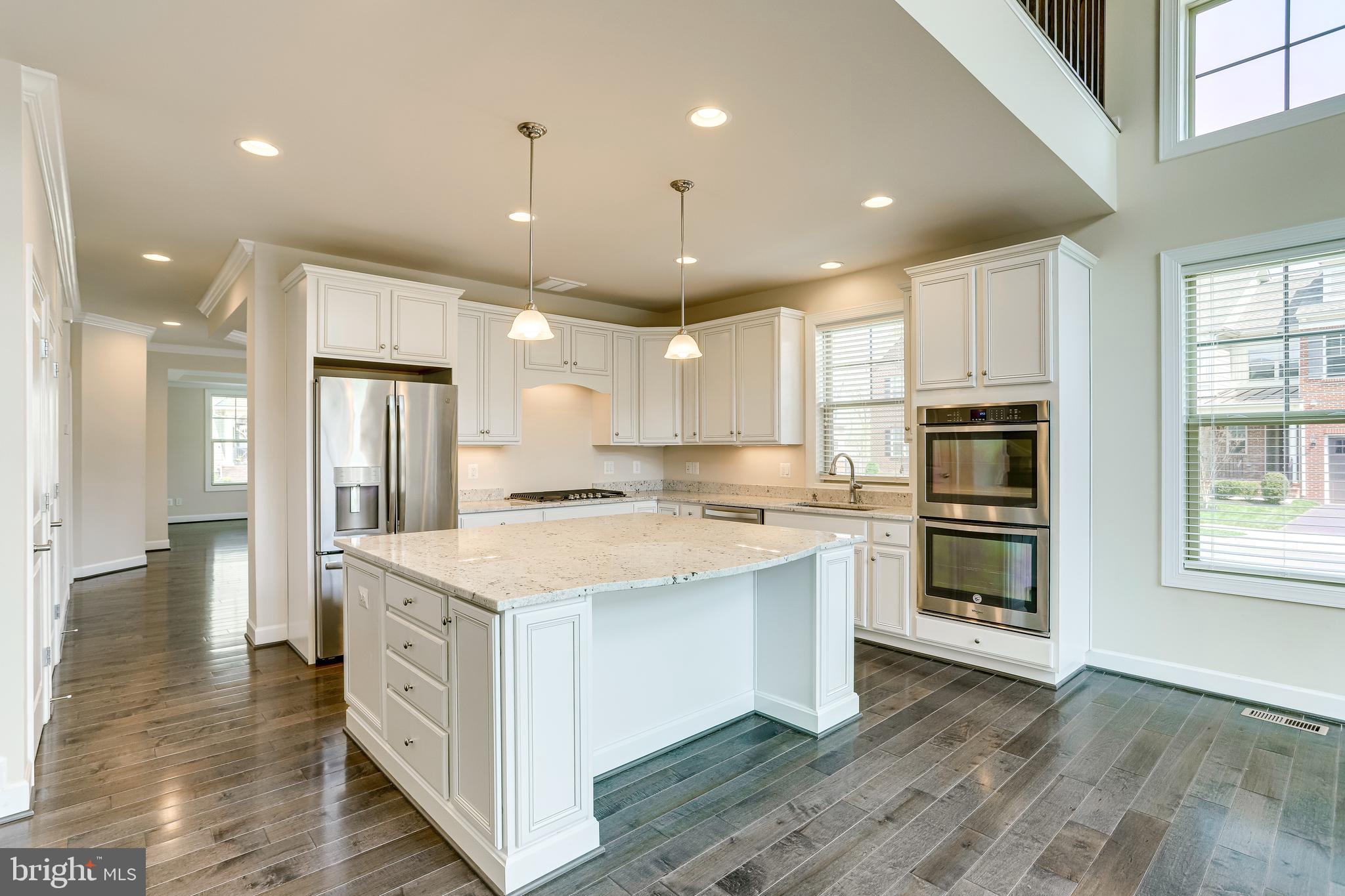 THE VISTAS AT LANSDOWNE - Residential