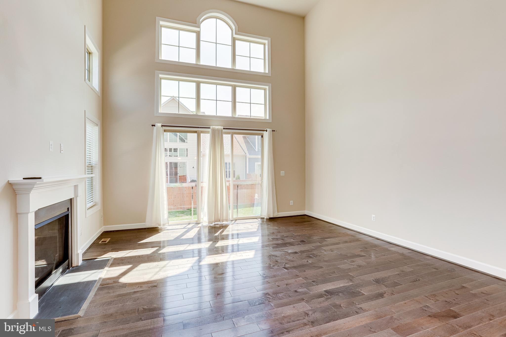 THE VISTAS AT LANSDOWNE - Residential