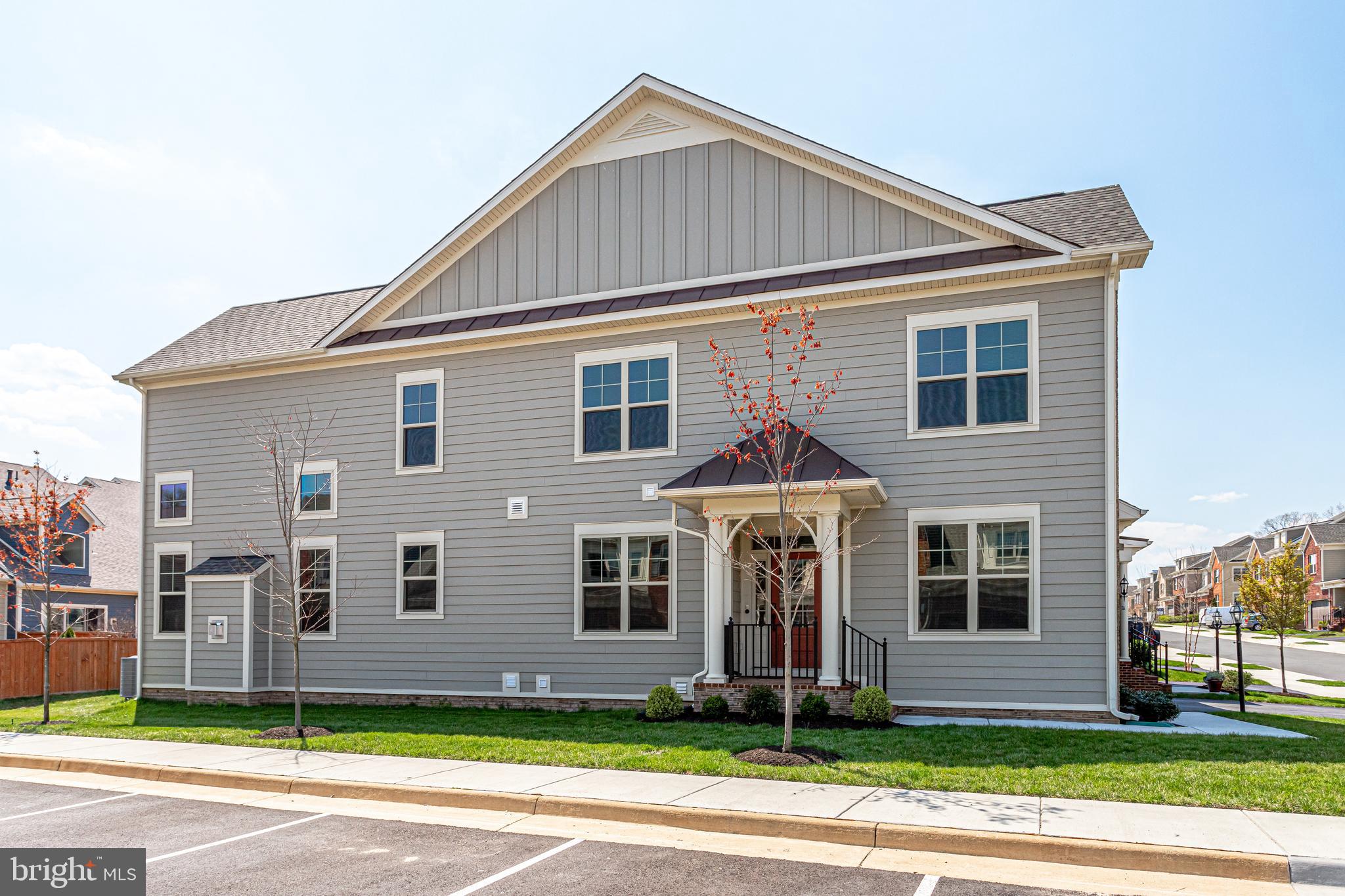 THE VISTAS AT LANSDOWNE - Residential