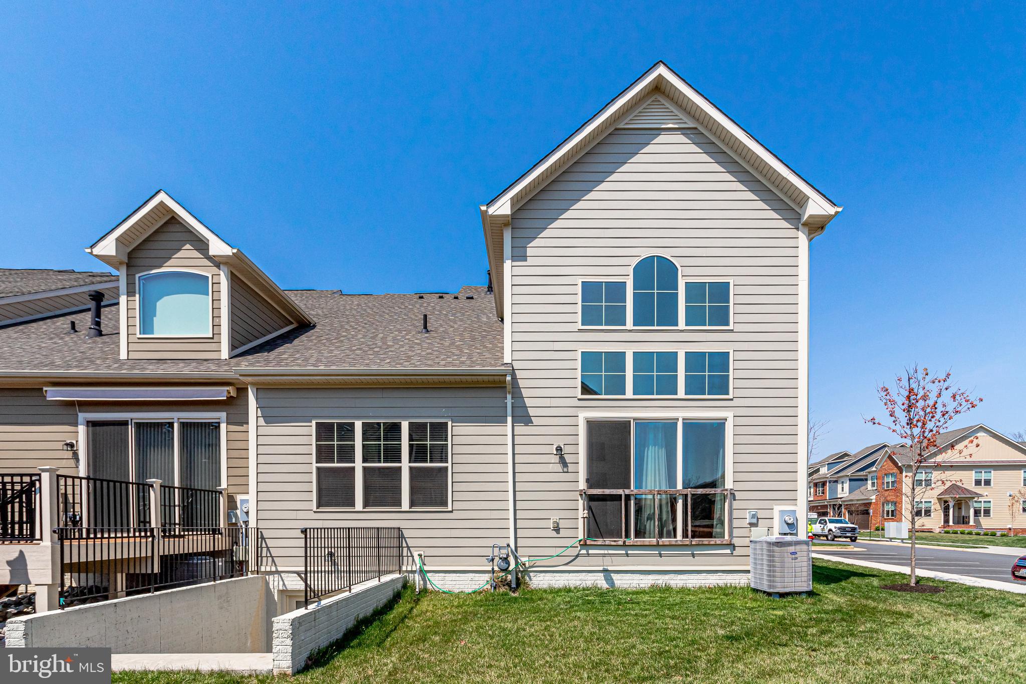 THE VISTAS AT LANSDOWNE - Residential