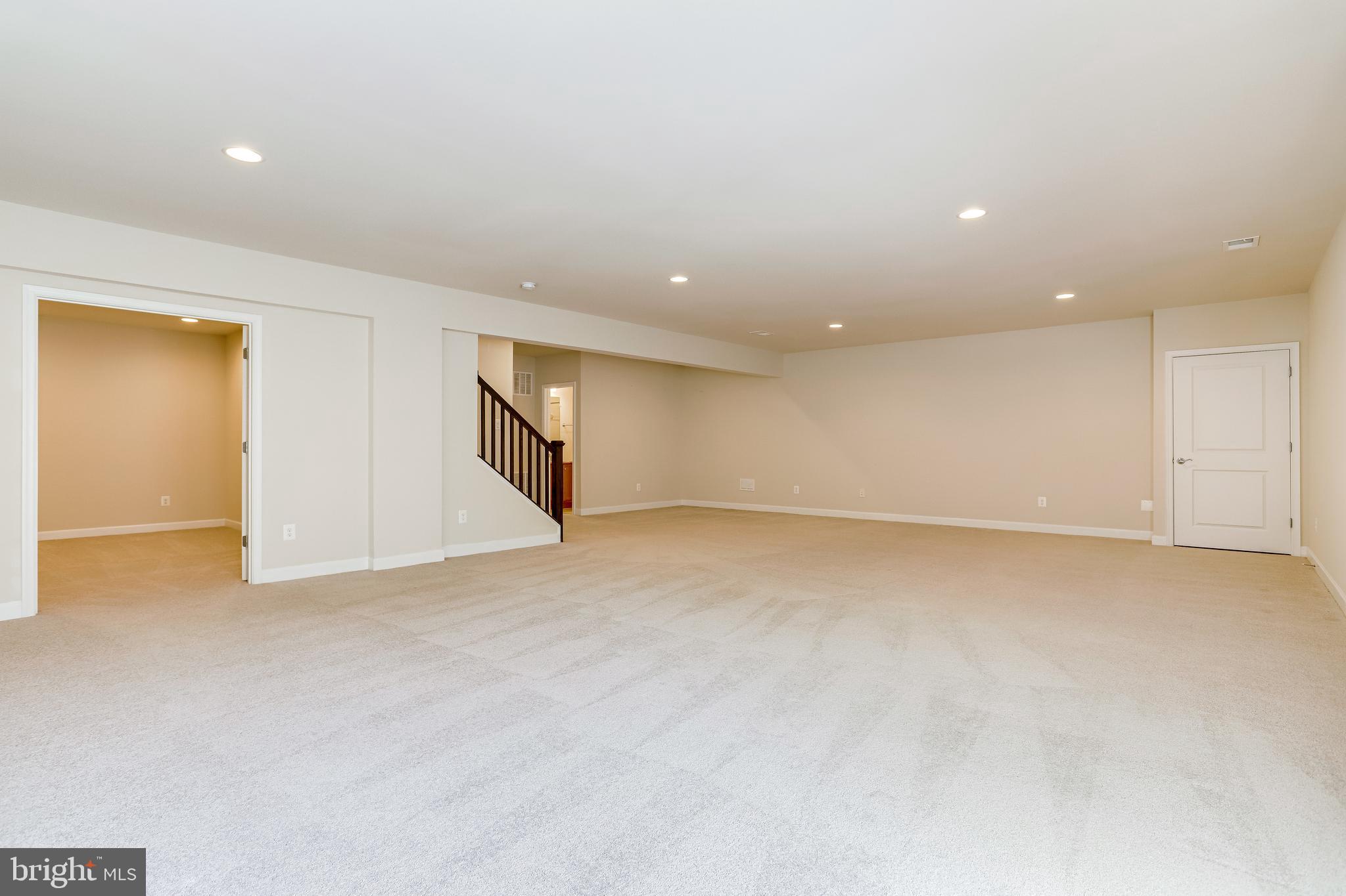 THE VISTAS AT LANSDOWNE - Residential