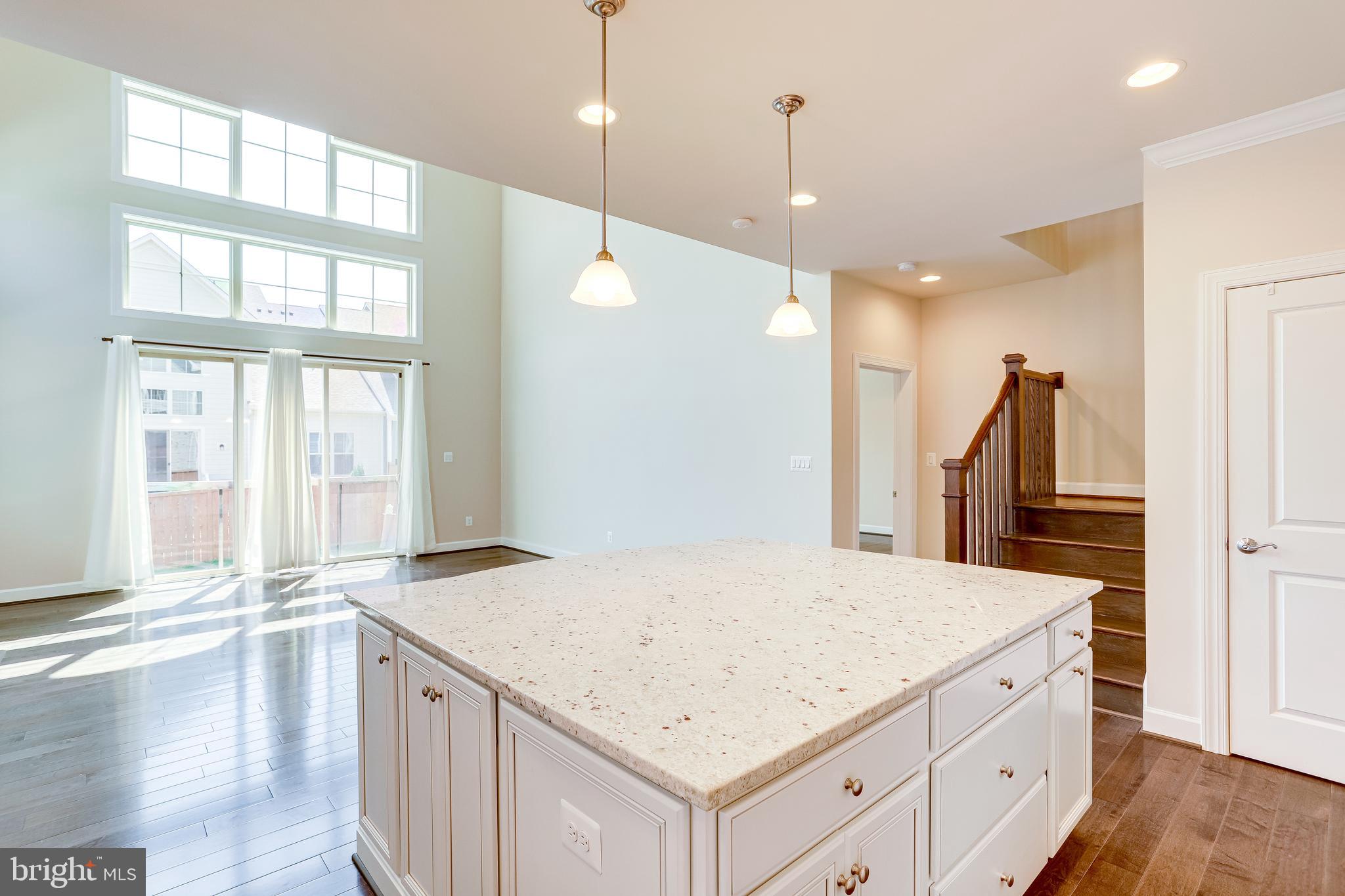 THE VISTAS AT LANSDOWNE - Residential