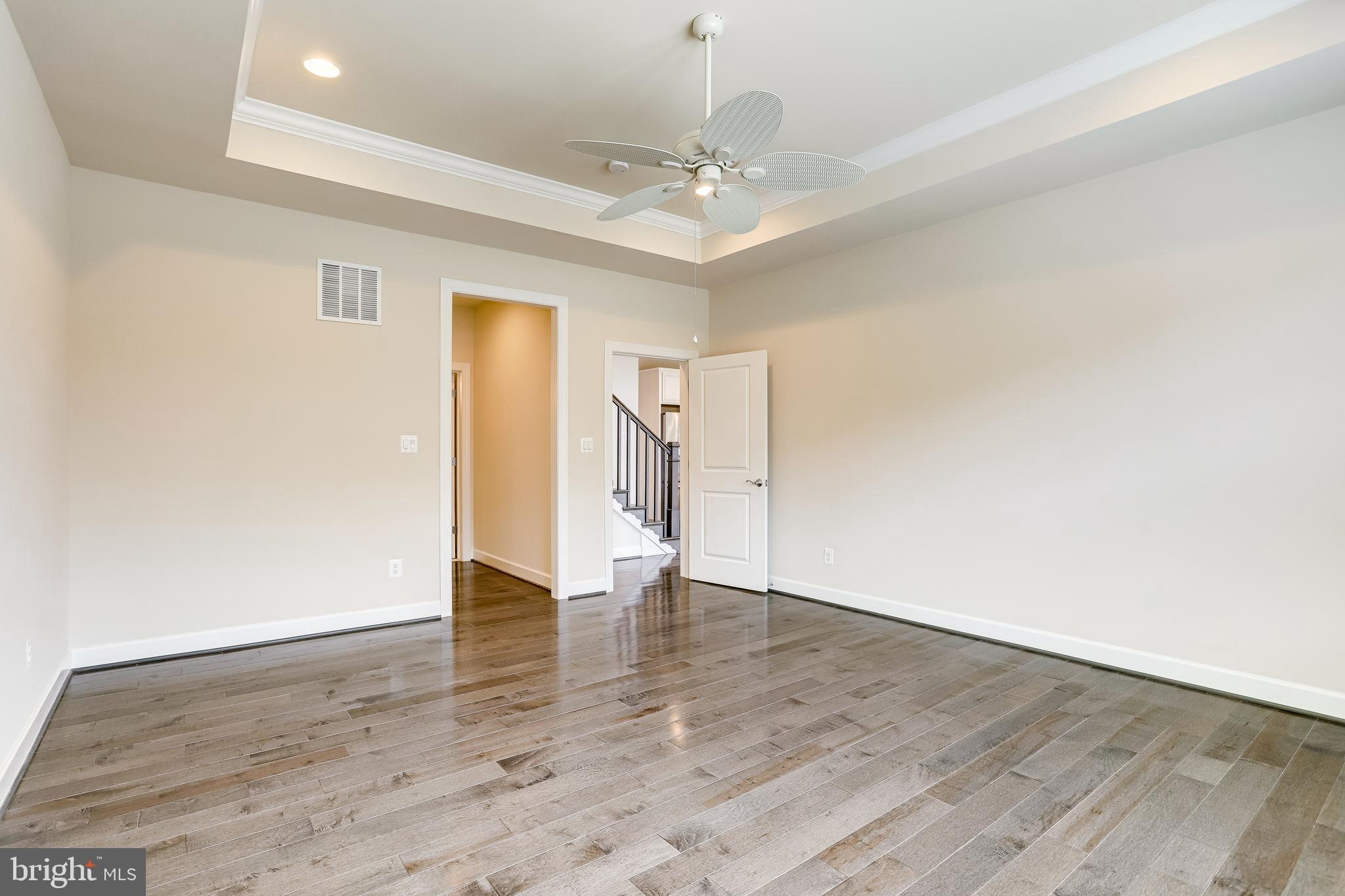 THE VISTAS AT LANSDOWNE - Residential