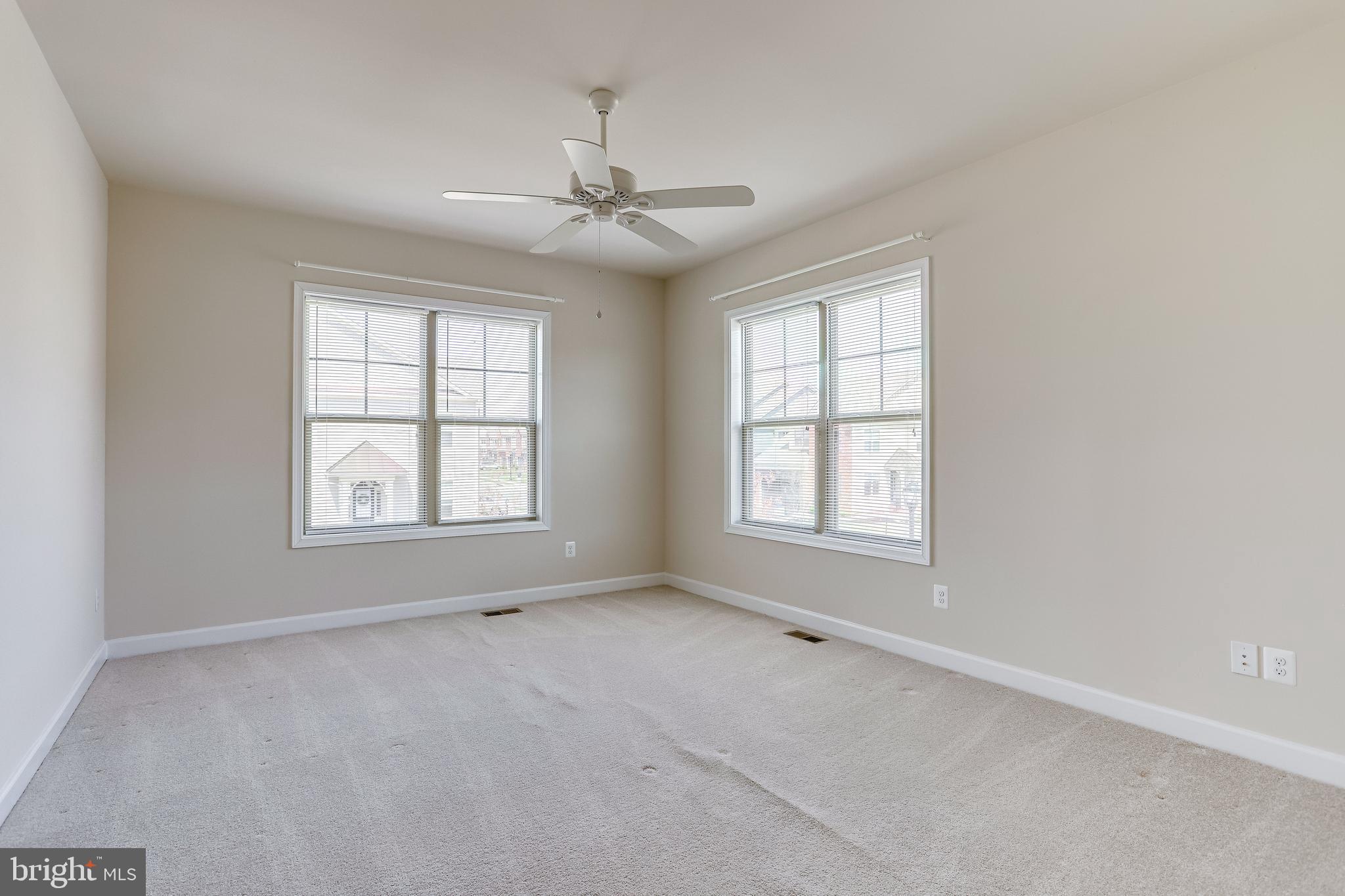 THE VISTAS AT LANSDOWNE - Residential