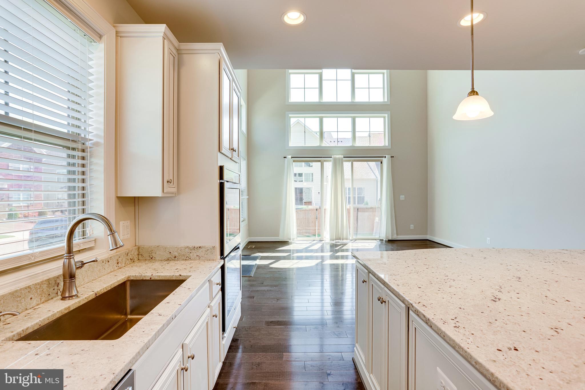 THE VISTAS AT LANSDOWNE - Residential