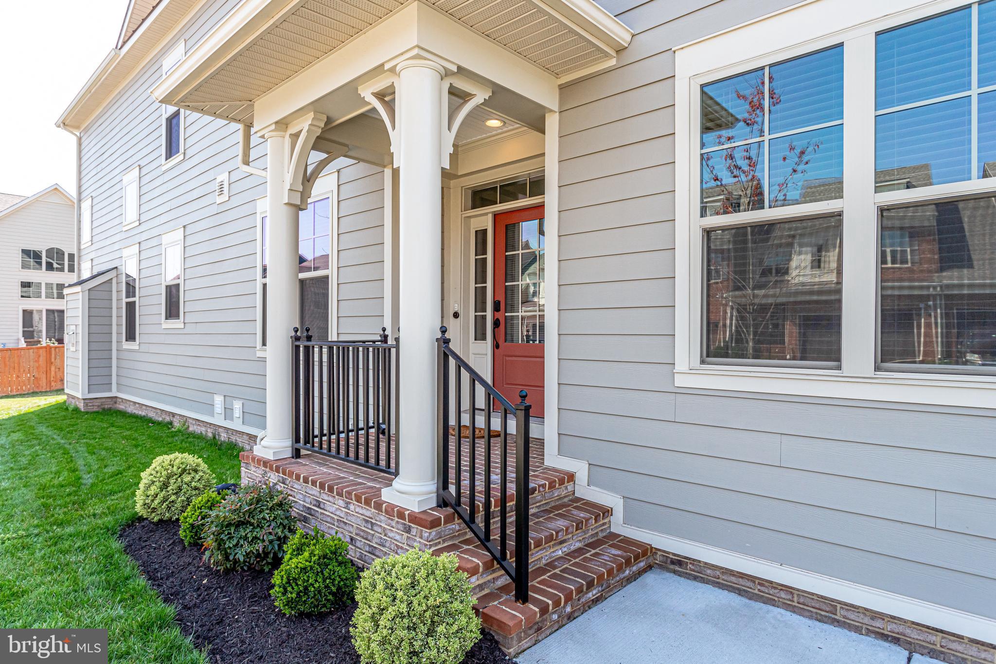 THE VISTAS AT LANSDOWNE - Residential