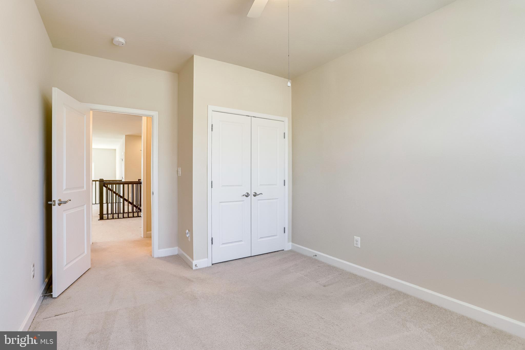 THE VISTAS AT LANSDOWNE - Residential