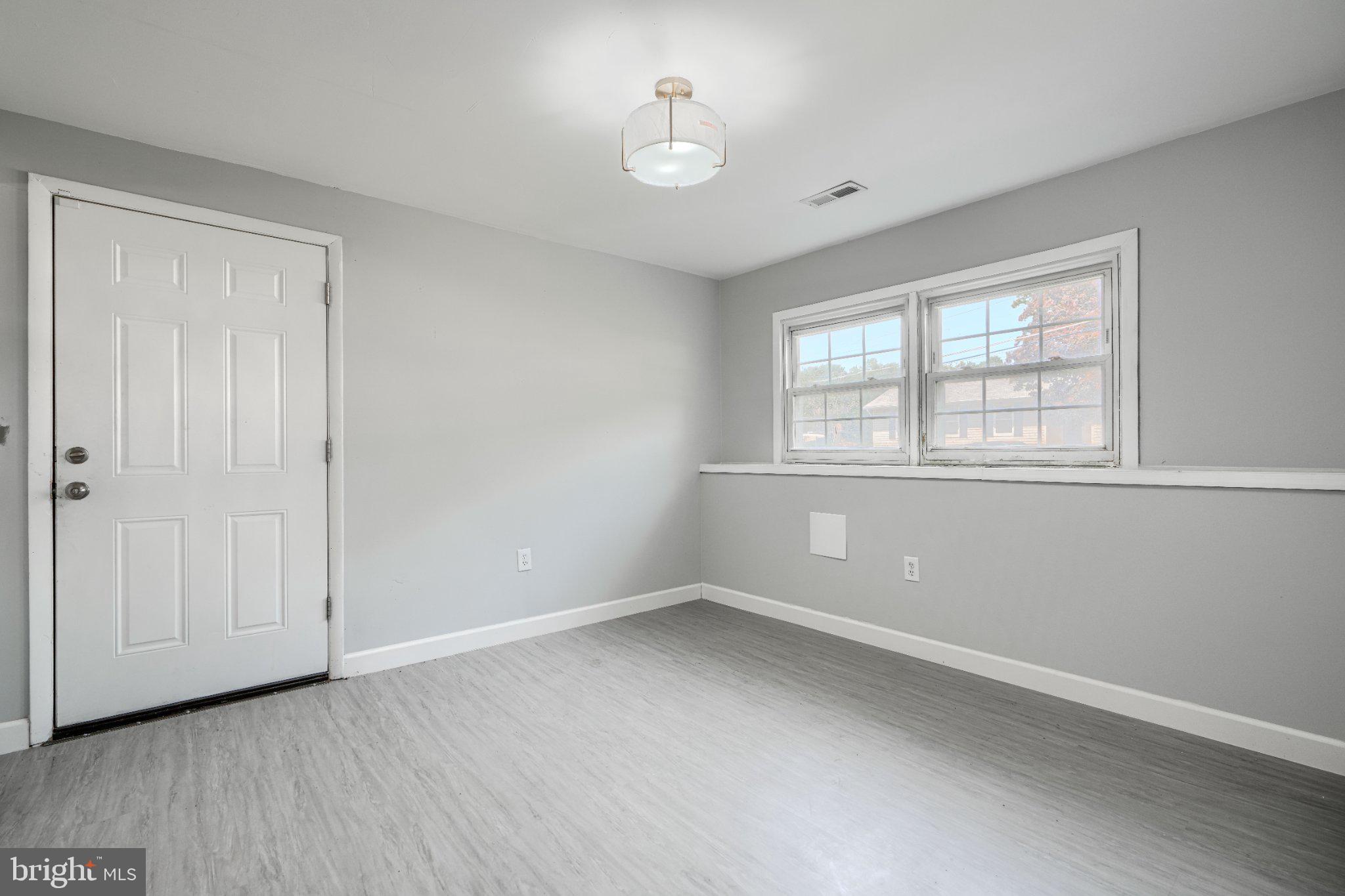 HALETHORPE TERRACE - Residential