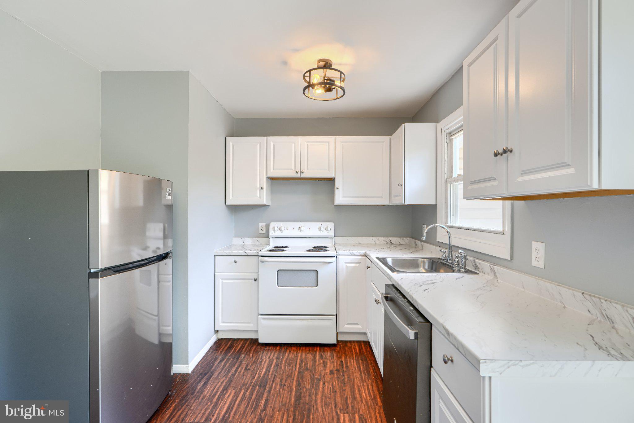 HALETHORPE TERRACE - Residential