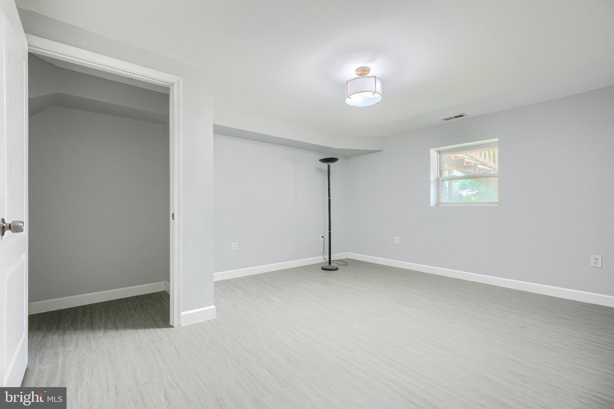 HALETHORPE TERRACE - Residential
