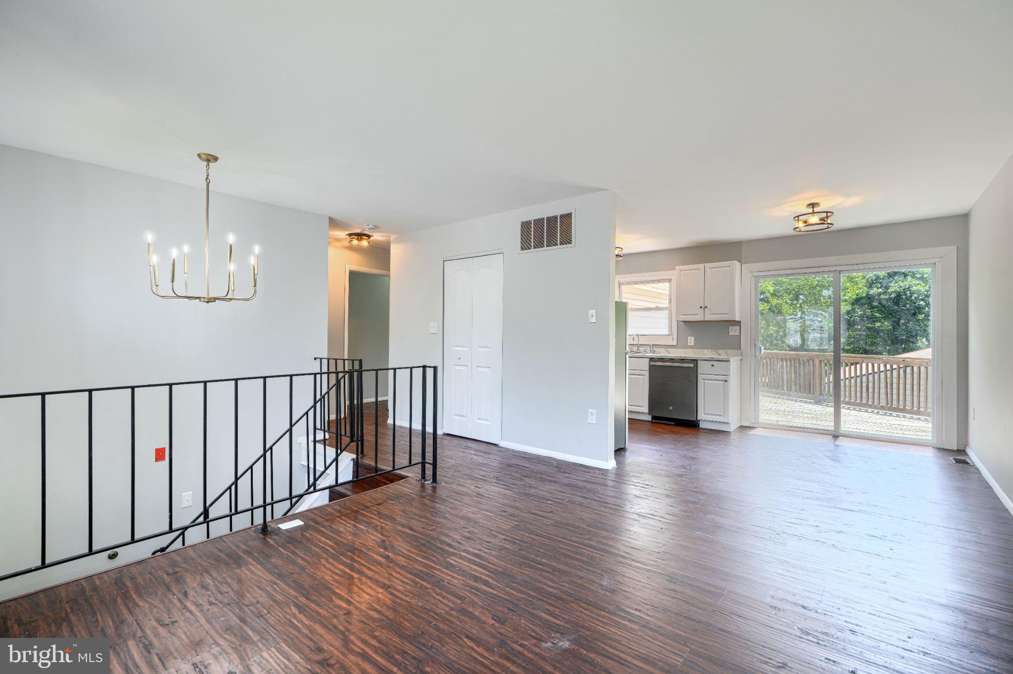 HALETHORPE TERRACE - Residential