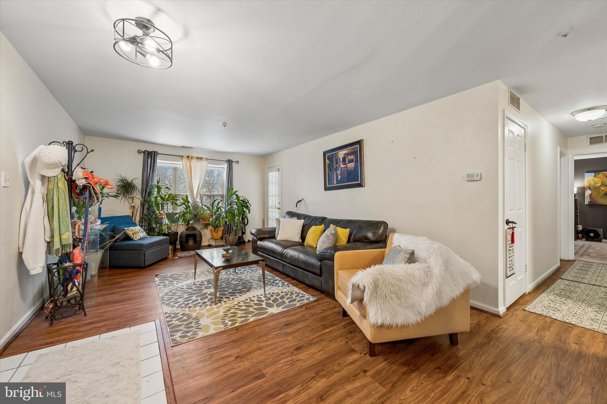 1633 BRAKEN AVENUE 71