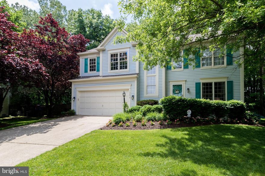 Gorgeous 1 owner home situated in a sought after Old Bridge Estates, in a cul de-sac! True pride in home ownership is shown thru out. Enjoy over 3000 sq ft of living space, enjoy entertaining guests on the private back deck that overlooks the beautiful green trees. Master Bath just updated & home freshly painted Spacious bedrooms, with recently installed new carpet.  Fenced in back yard.