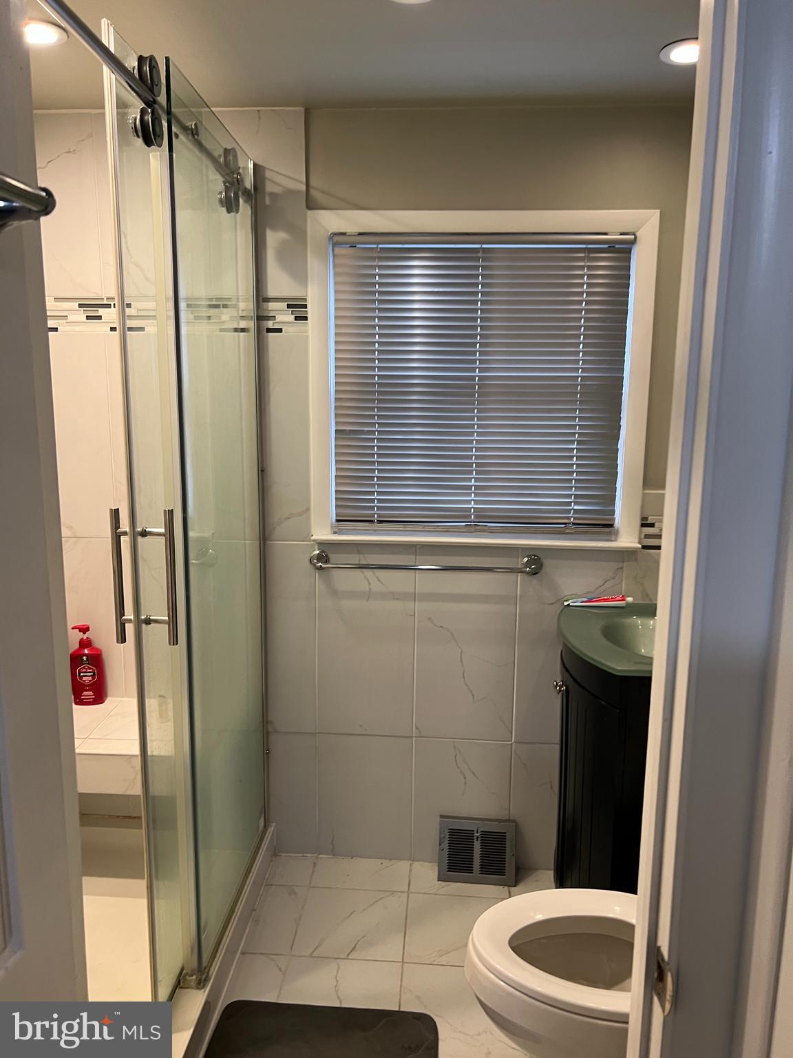 ACADEMY GARDENS - Residential Lease