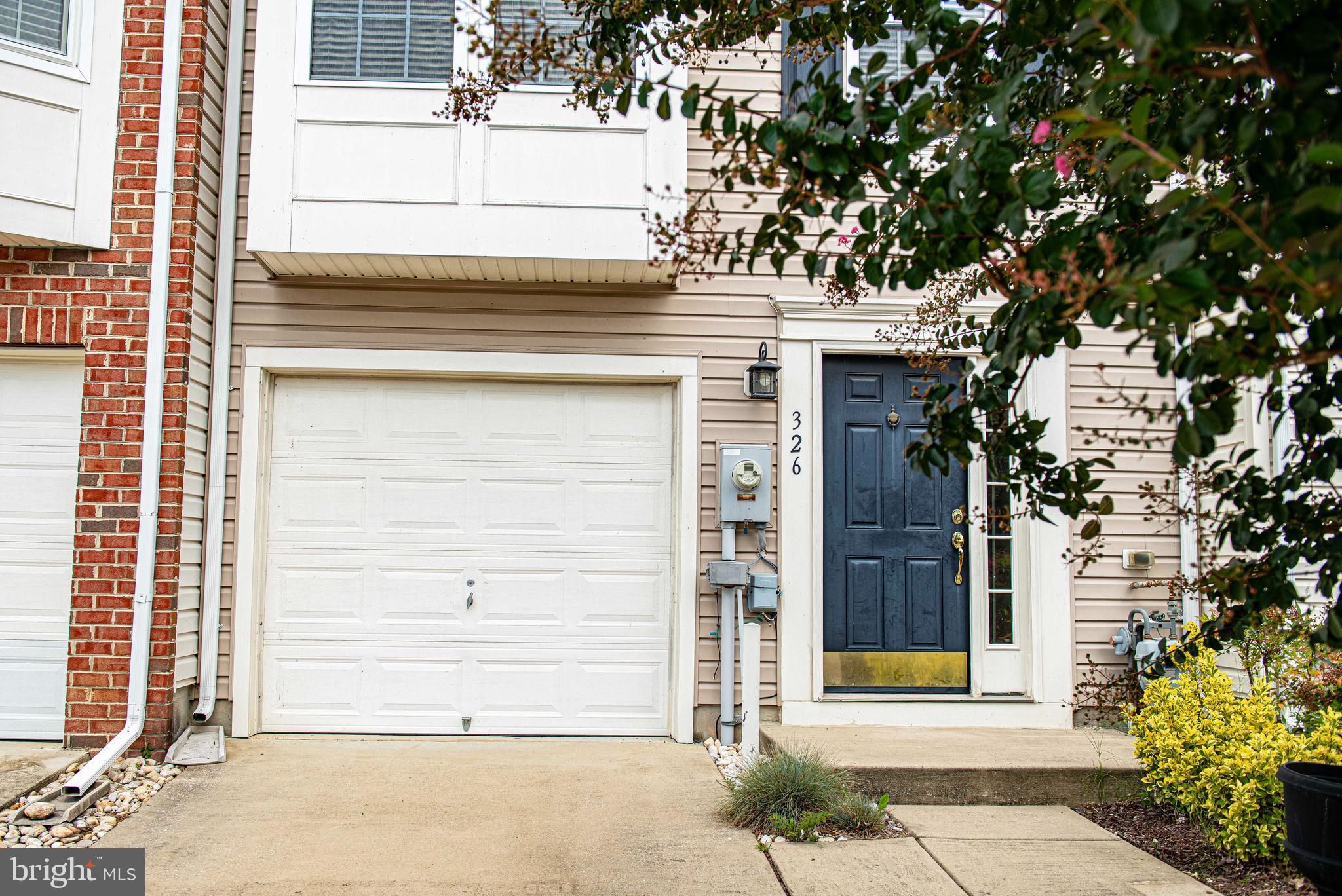 EAGLES LANDING AT WATERS EDGE - Residential