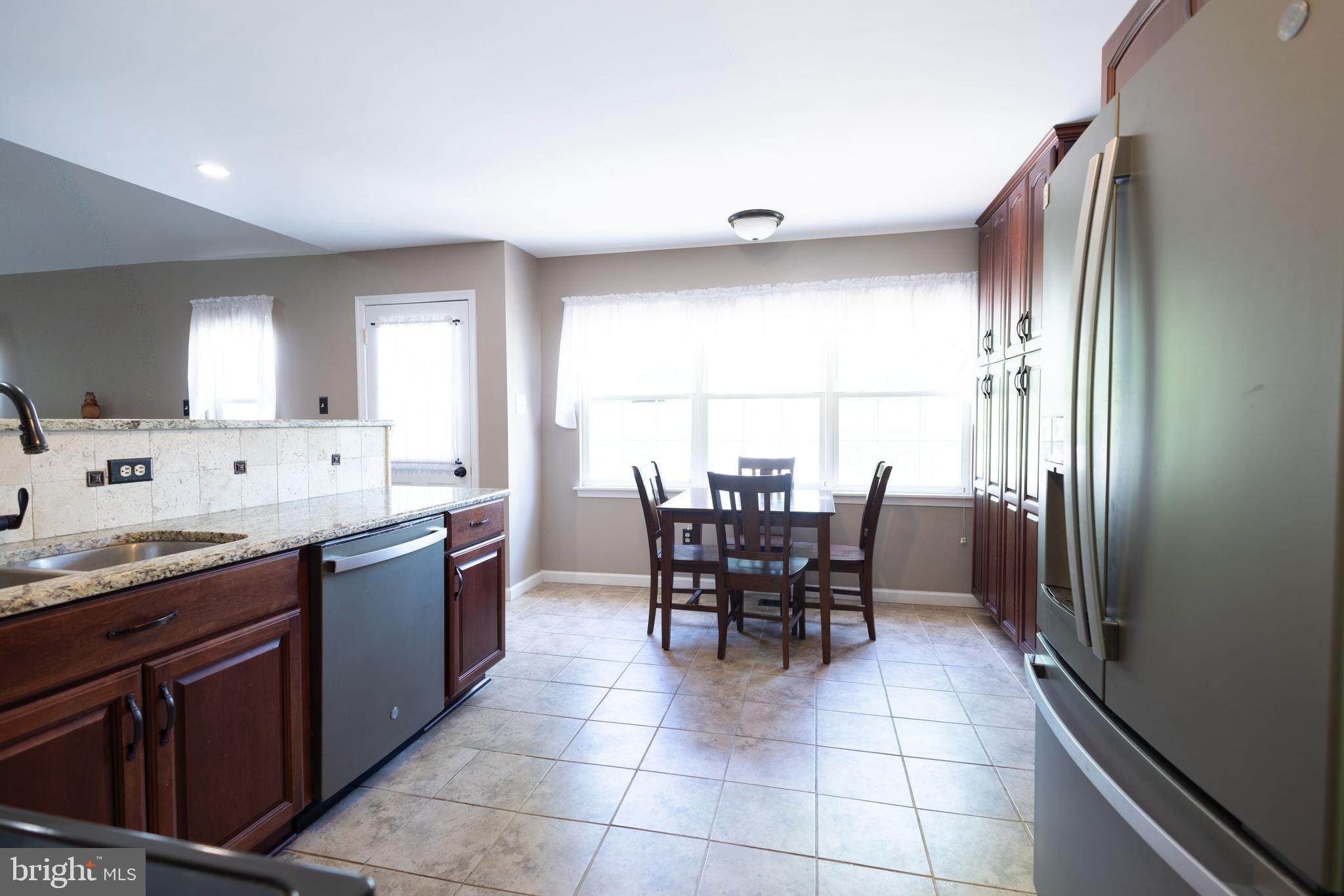 COUNTRY GREENE - Residential