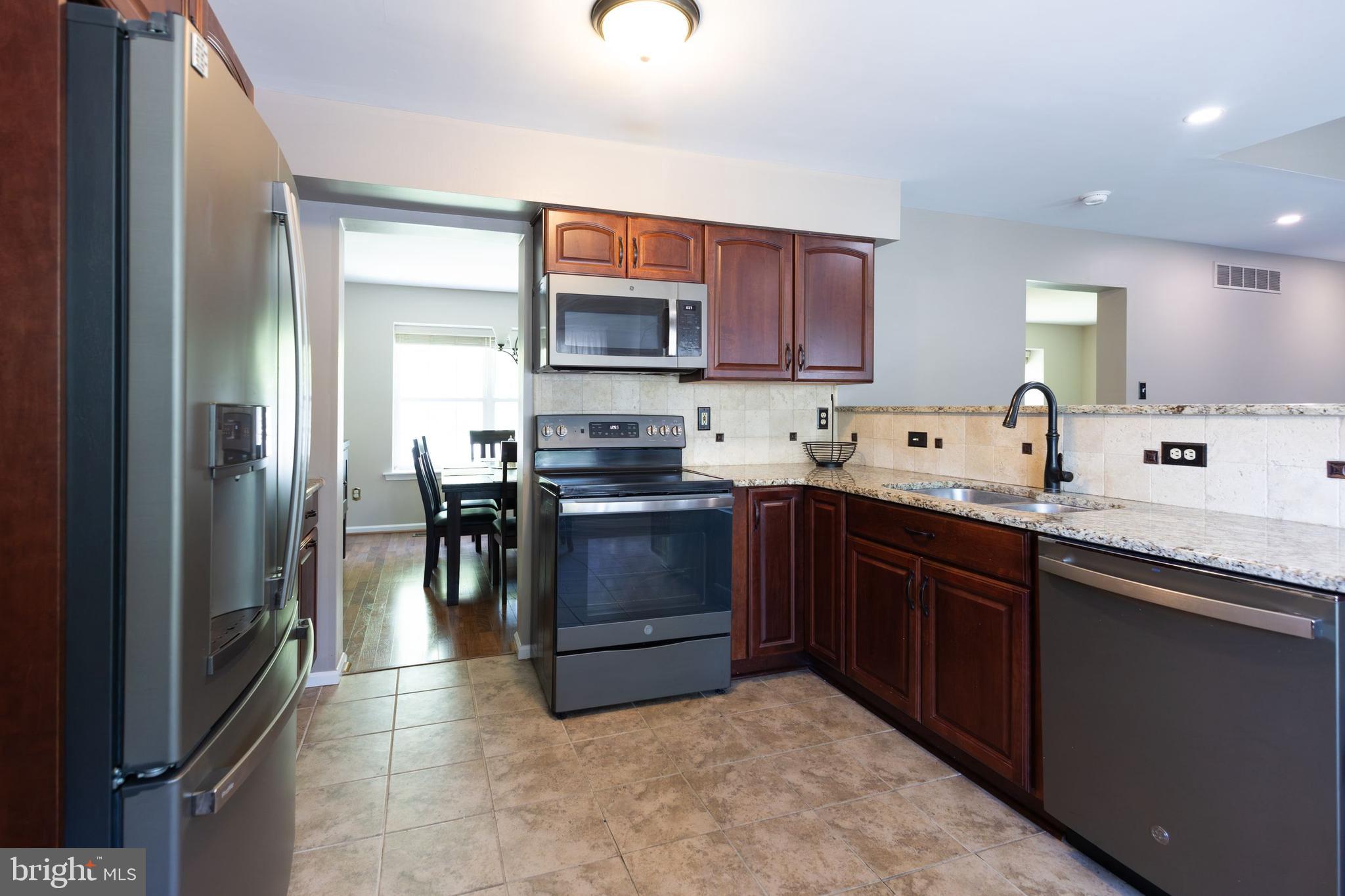 COUNTRY GREENE - Residential