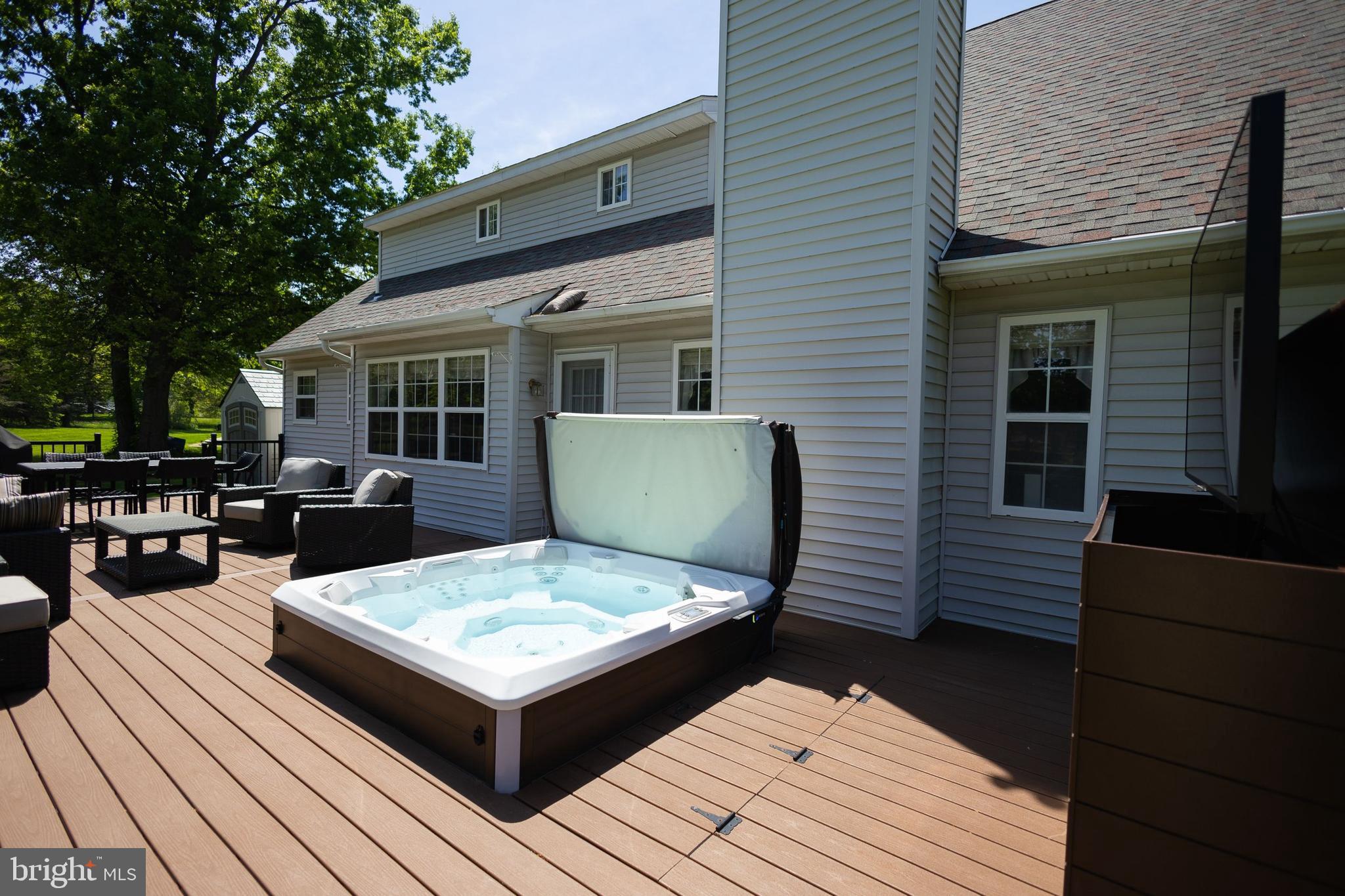 COUNTRY GREENE - Residential