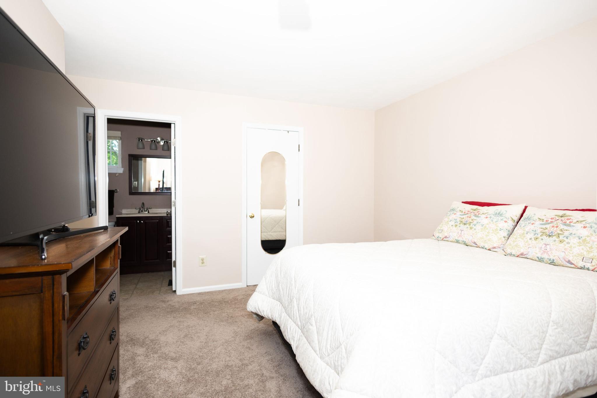 COUNTRY GREENE - Residential