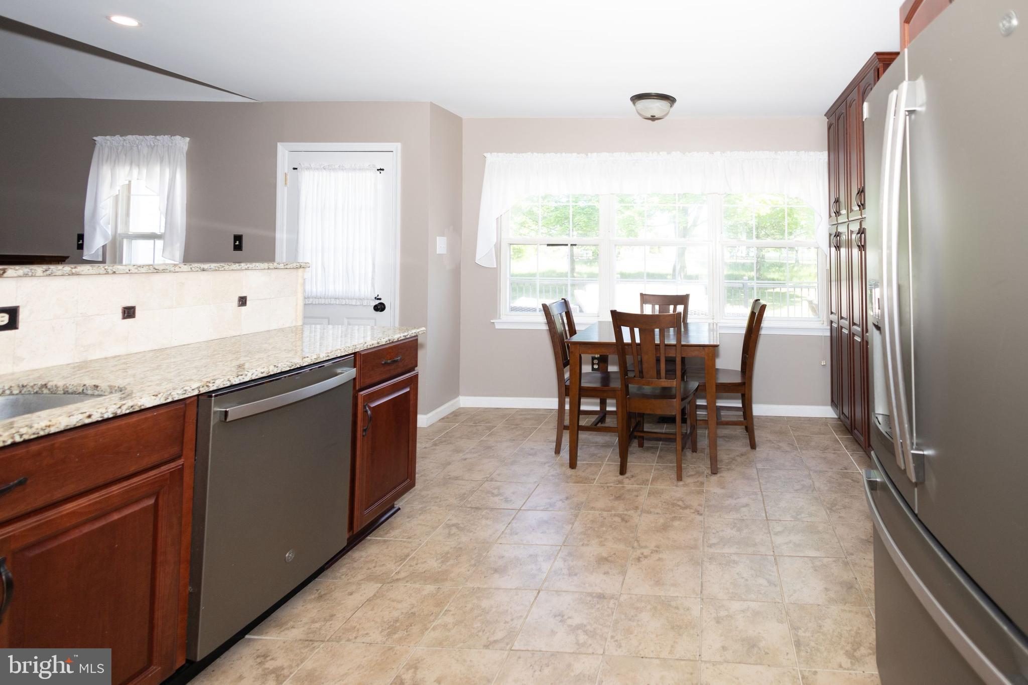 COUNTRY GREENE - Residential