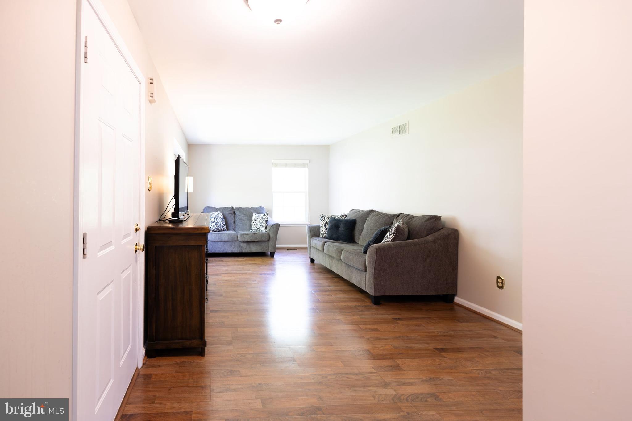 COUNTRY GREENE - Residential