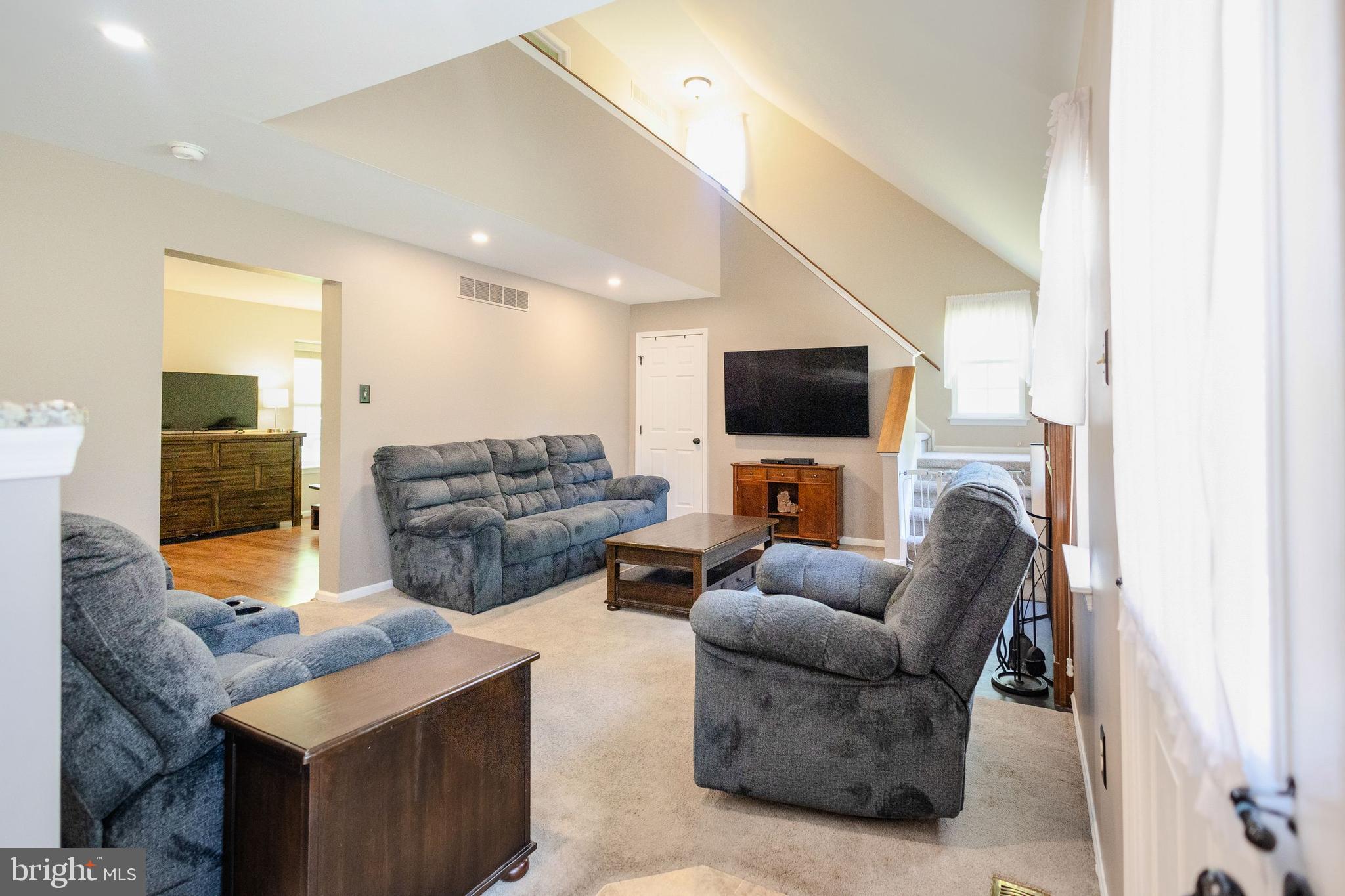 COUNTRY GREENE - Residential